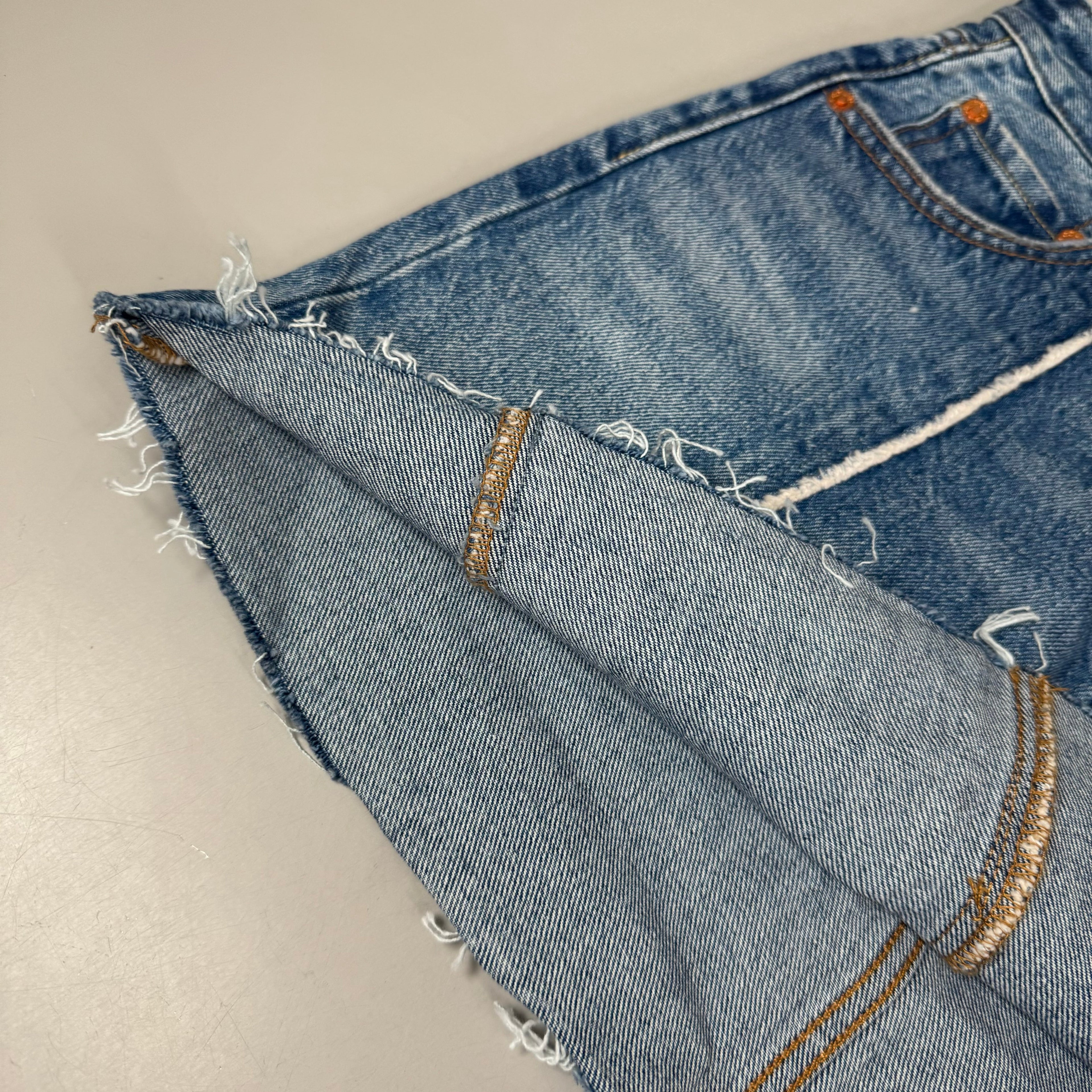 LEVIS Recrafted Icon Skirt Mid Rise Original Women's Sz 26 Novel Notion Med Wash