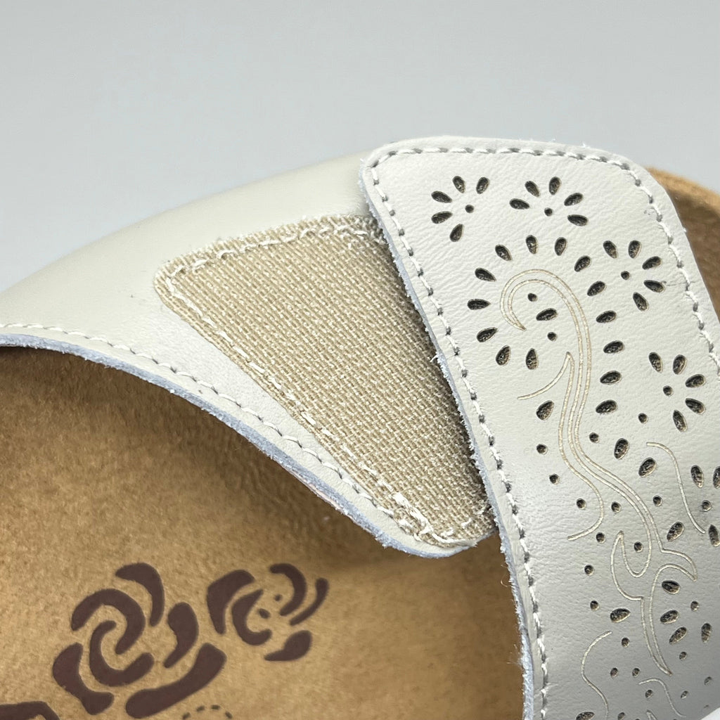 PROPET Wanda Sandal w/Wedge Heel Design Women's Sz 7 XX WIDE (4E) Cream WSX203L