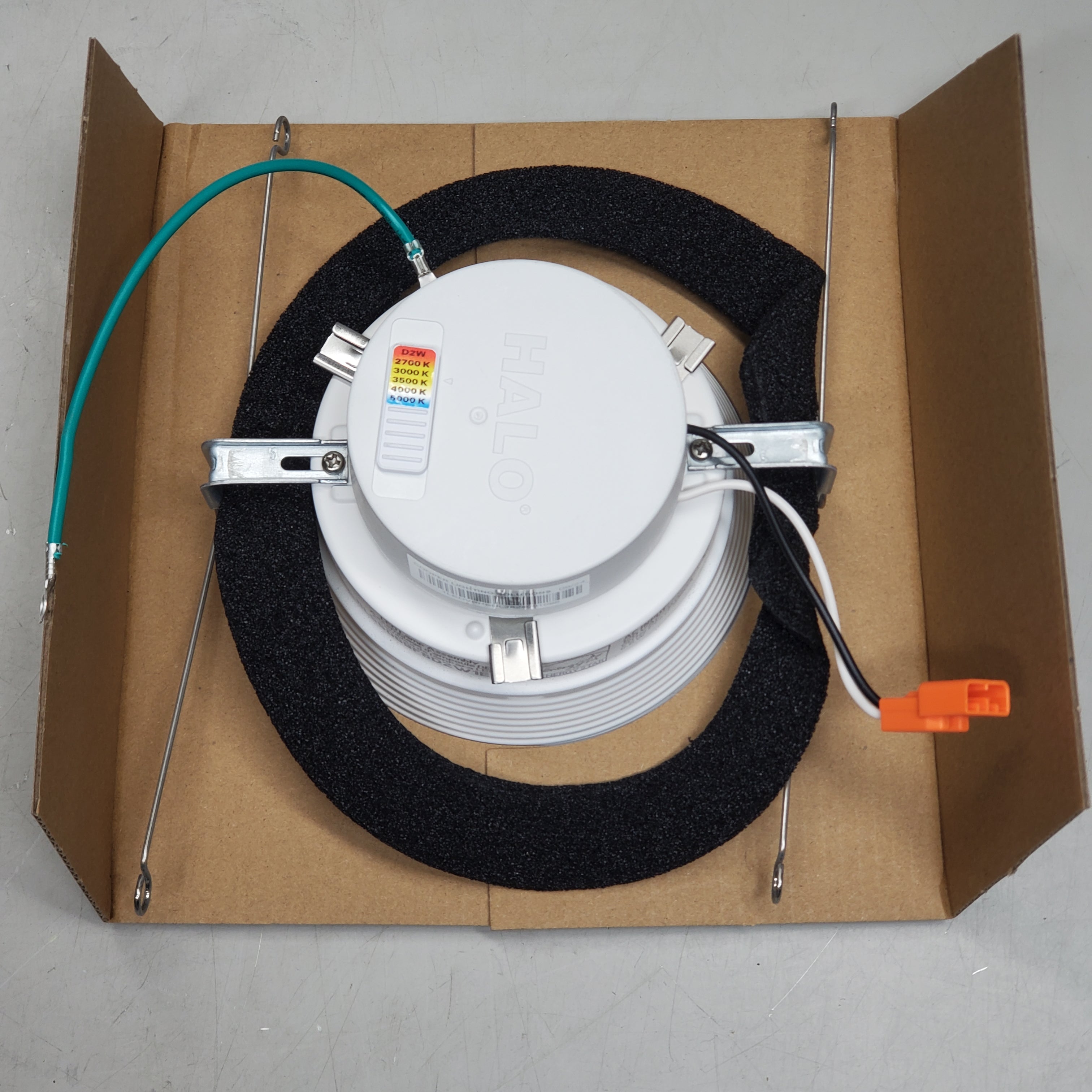 HALO Recessed-RL Baffle Downlight Bulb & Trim Replacement 5"/6" 700 Lumen White rl56069fsd2w1ewh