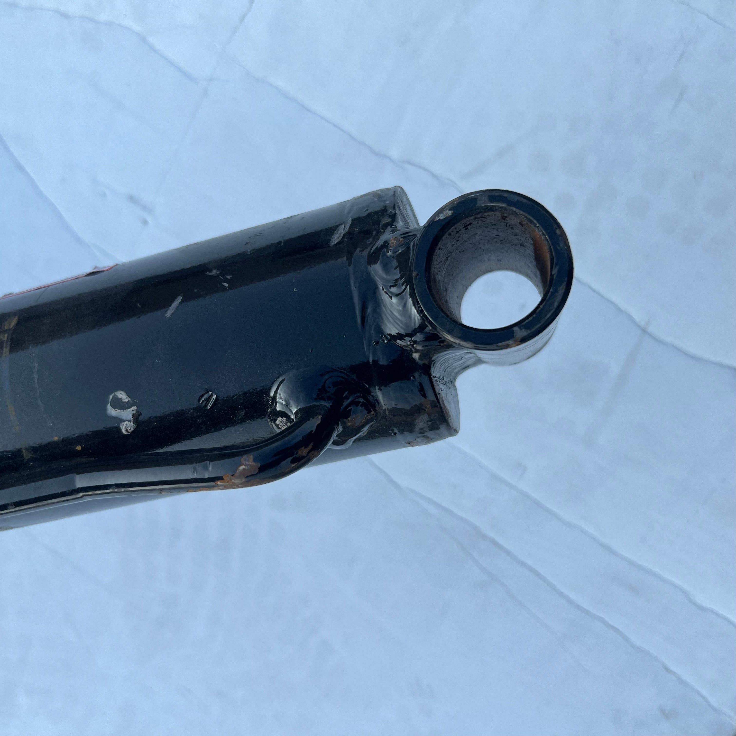 TIPTON Tilting Platform Hydraulic Cylinder Sz 131" L X 3" D Black Cosmetic Damage