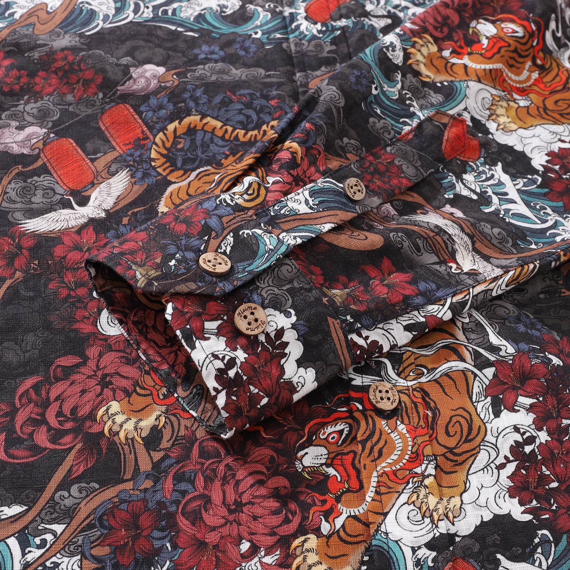 Long Sleeve Hawaiian Shirt For Men Tiger in the Mist Cotton Button-down Aloha Shirt By Yakima