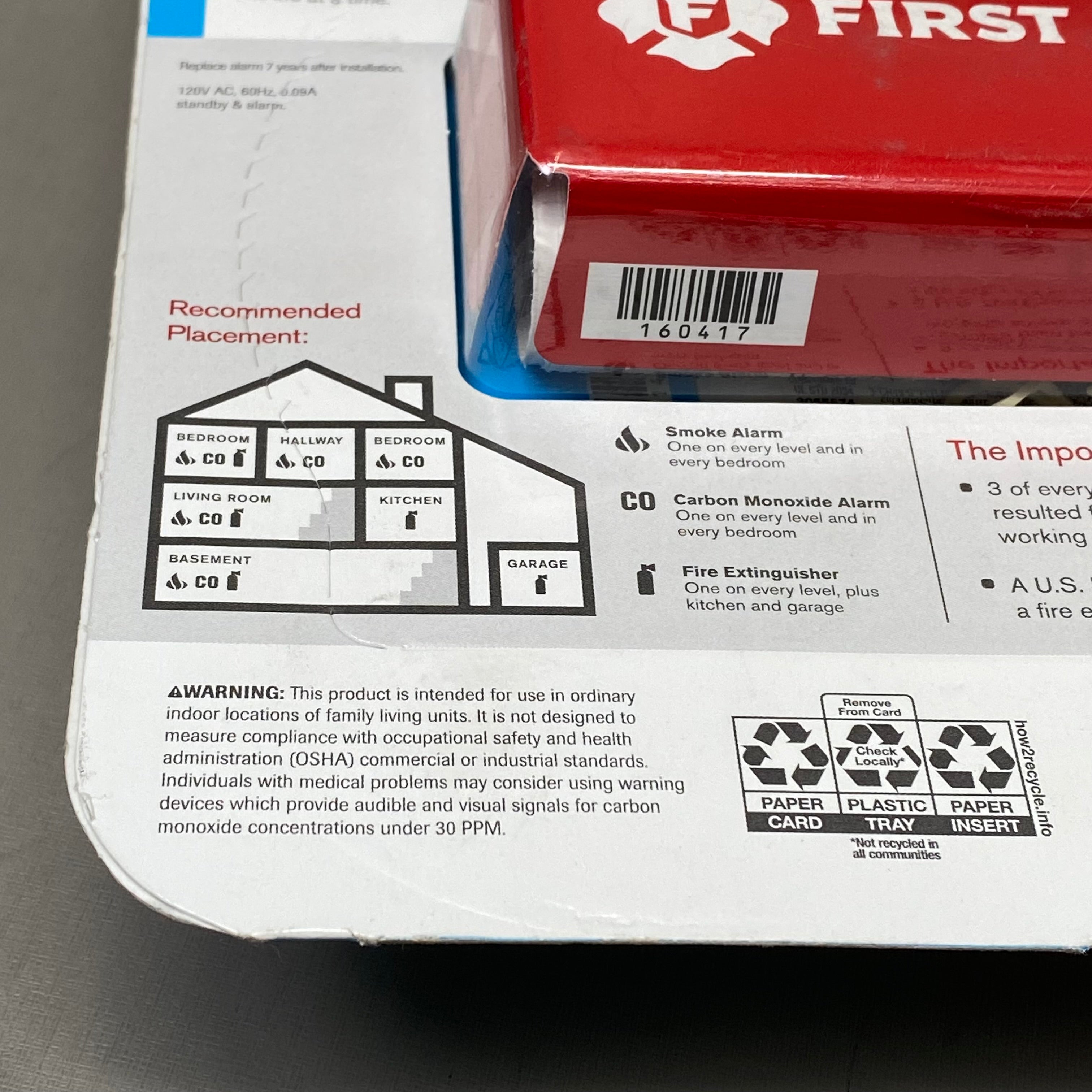 FIRST ALERT Plug-In Carbon Monoxide Alarm 5"x1.38"x3.4" White 1039734
