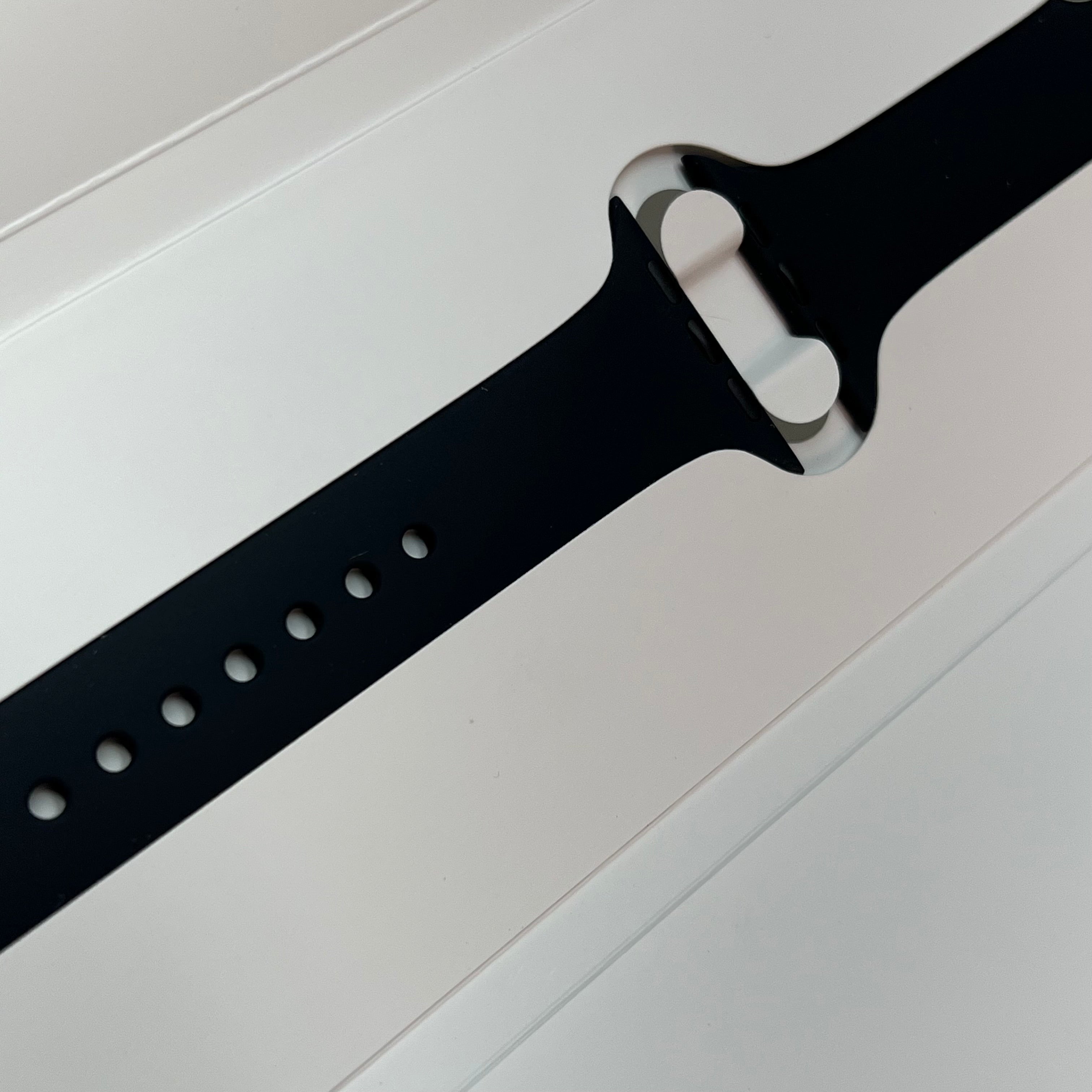 APPLE Watch Durable & Soft Sport Band  S/M (46mm) Black 3L113AM/A (Return)