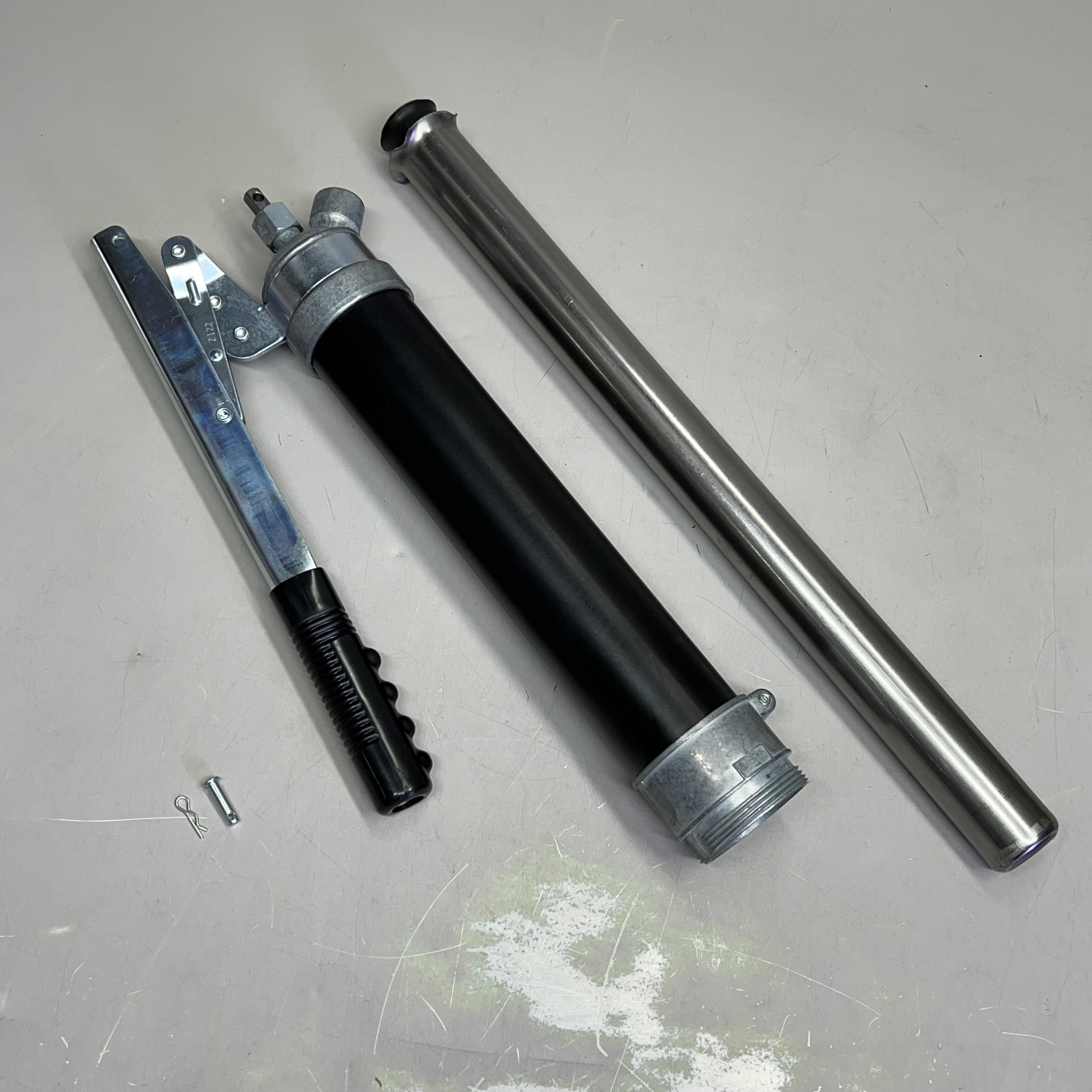 LUBRIMATIC Professional Lever Action Barrel Pump Multi-Directional Handle 55-125