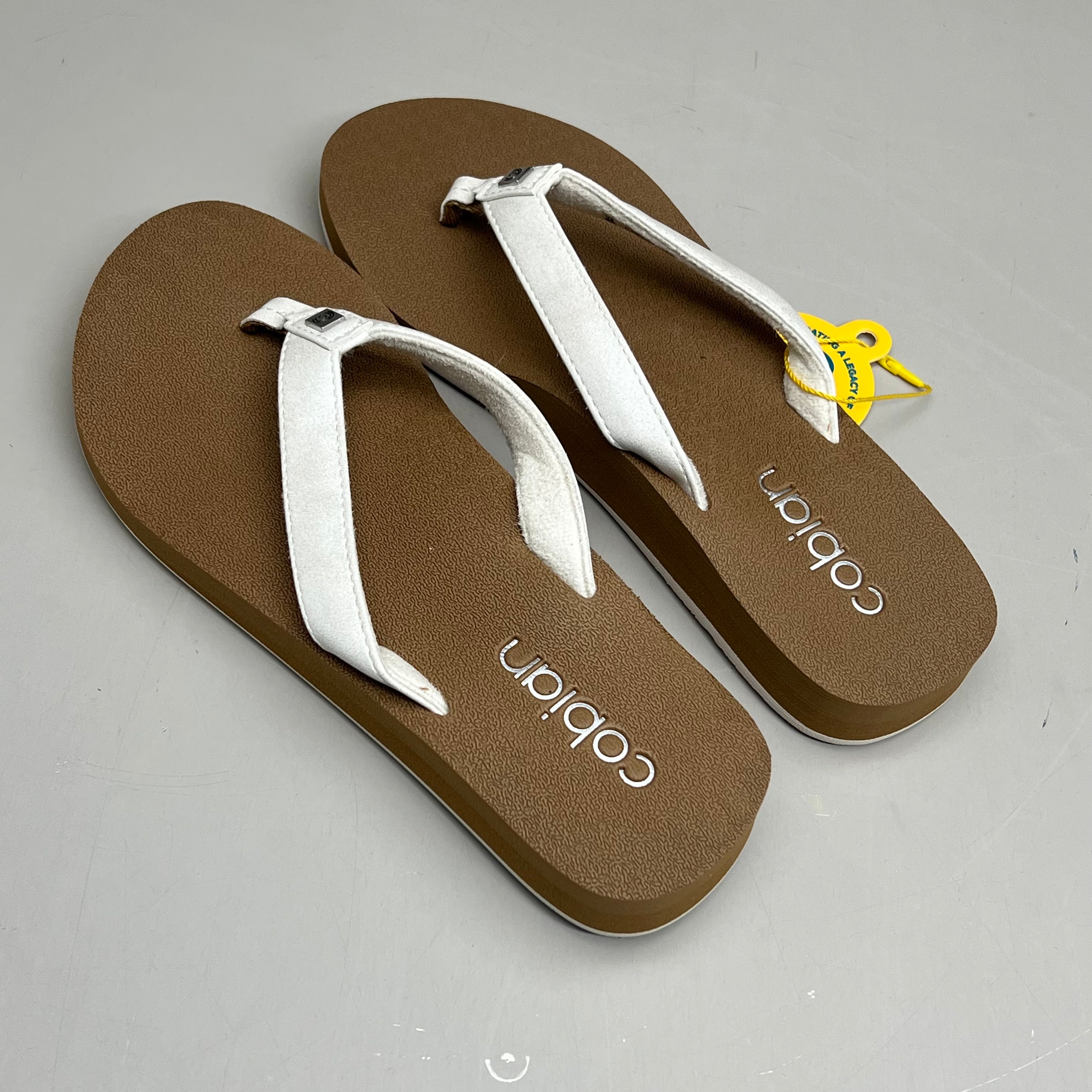 COBIAN Skinny Bounce Comfortable Synthetic Strap Women's Sz 9 White SKI25-110-09