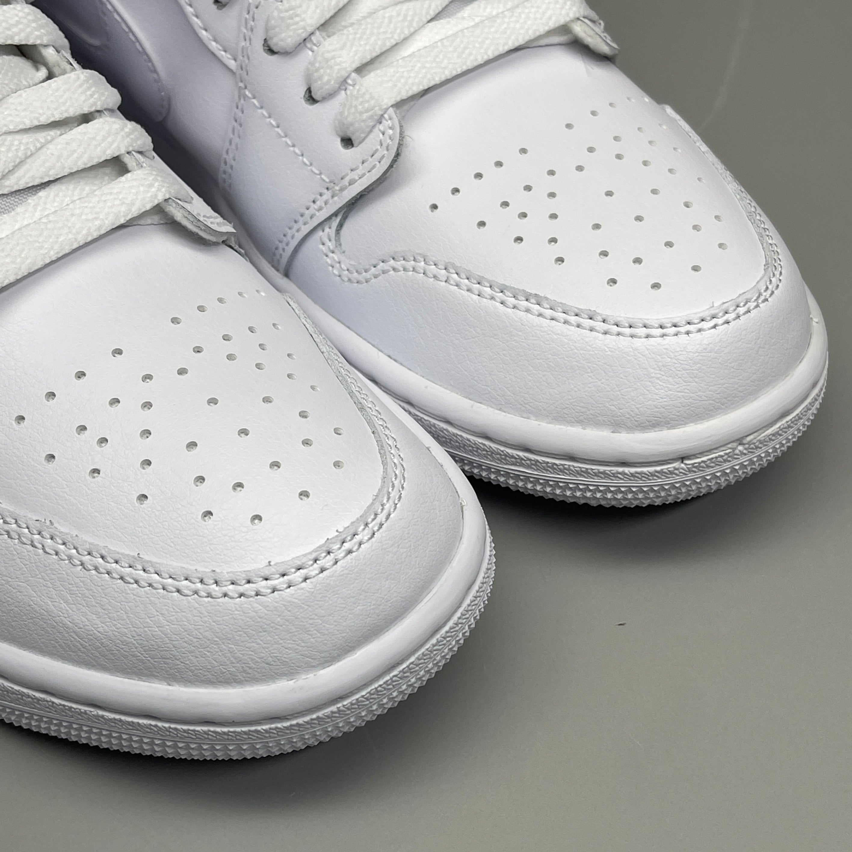 NIKE AIR JORDAN 1 Low Triple White Women's Sz 6.5 DV0990-111 (New in Box)