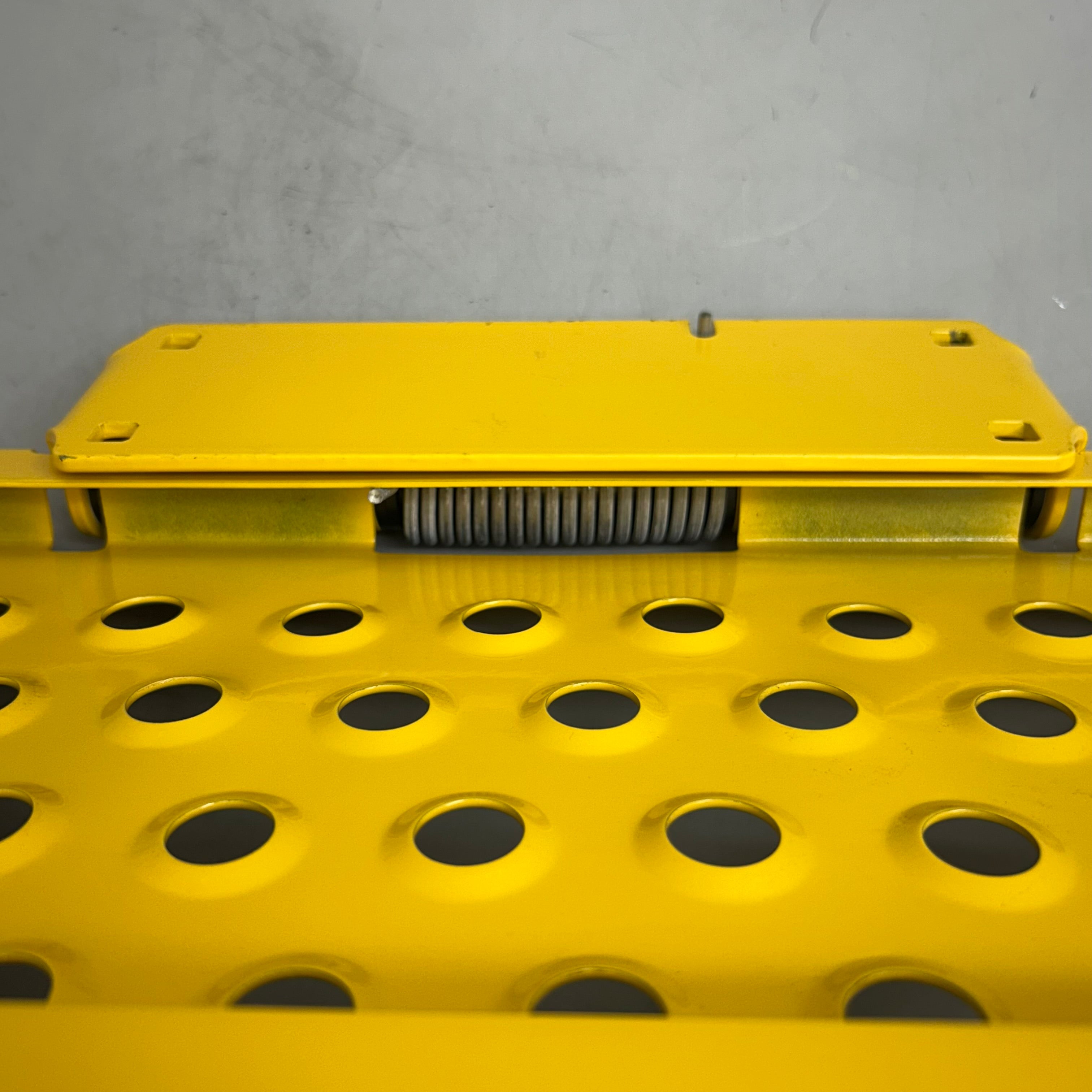 COTTERMAN  Adjustable Safety Gate 16"-26" Yellow D0900071-01 New Other- Shelf Wear