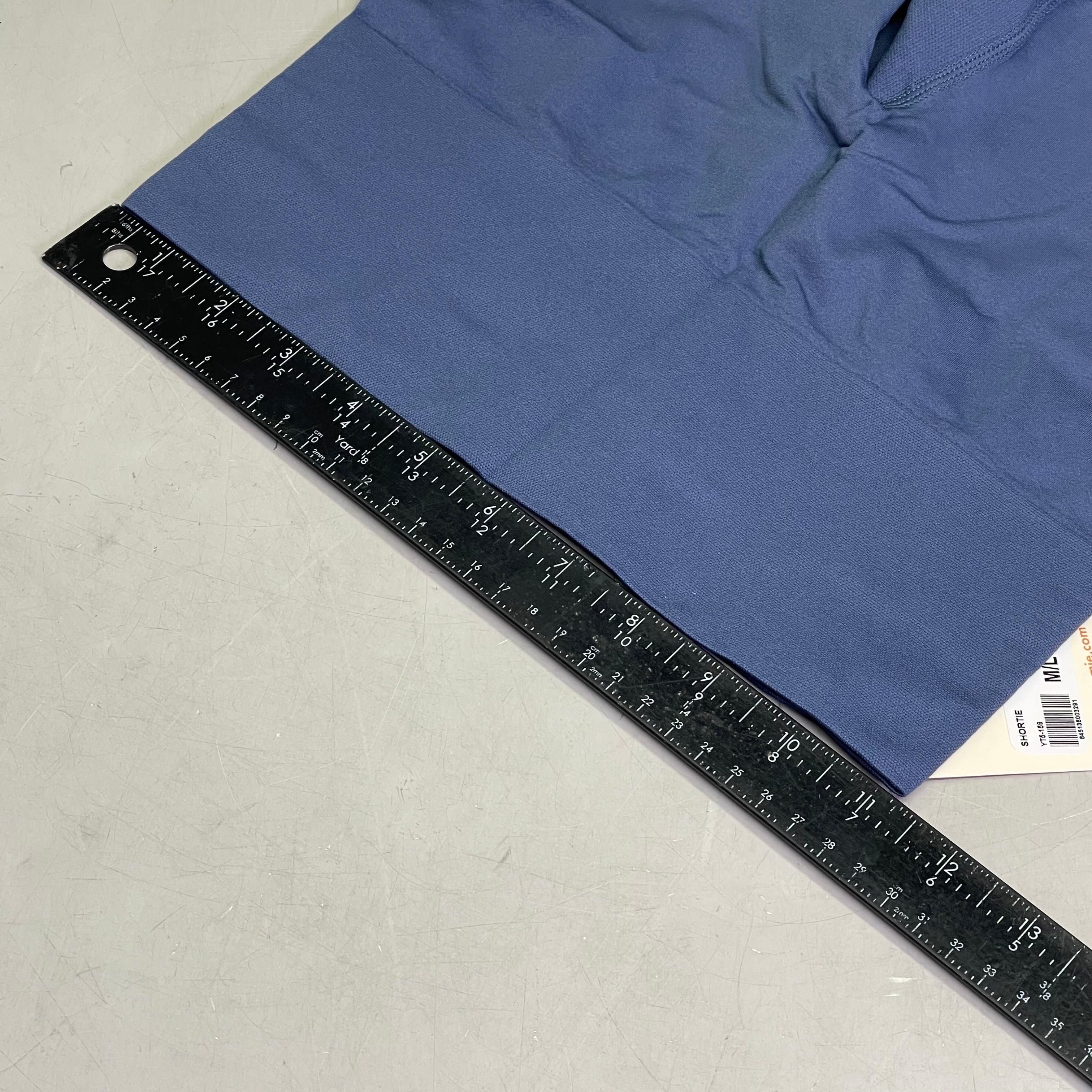 YUMMIE Seamless Shaping Shorties Medium/Large Blue YT5-159