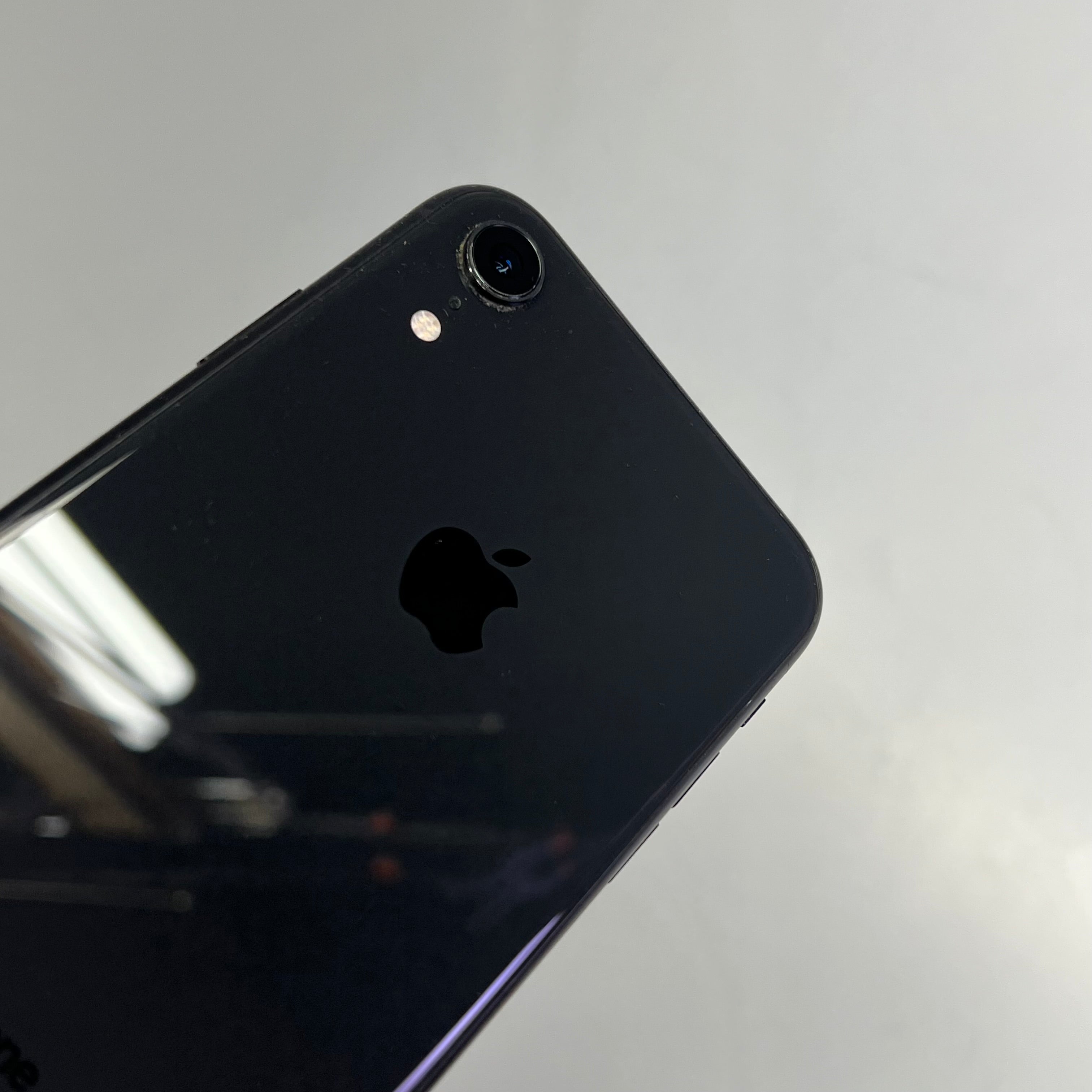 APPLE iPhone XR 64GB 6.1" Display Black (Pre-Owned)