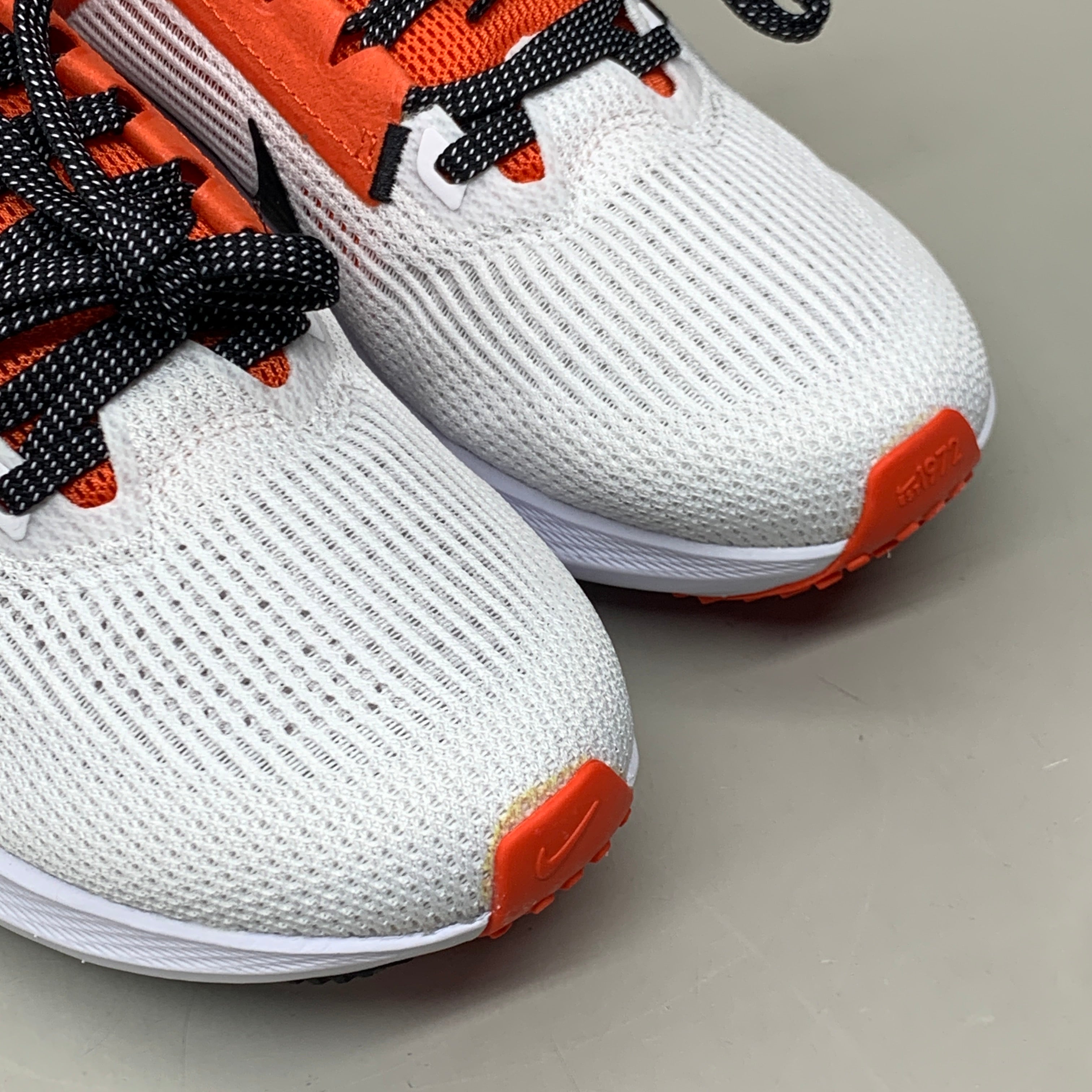 NIKE Zoom Pegasus 40 Oregon St Shoes White Team Orange & Black 15.5 W 14 M DZ5954-100