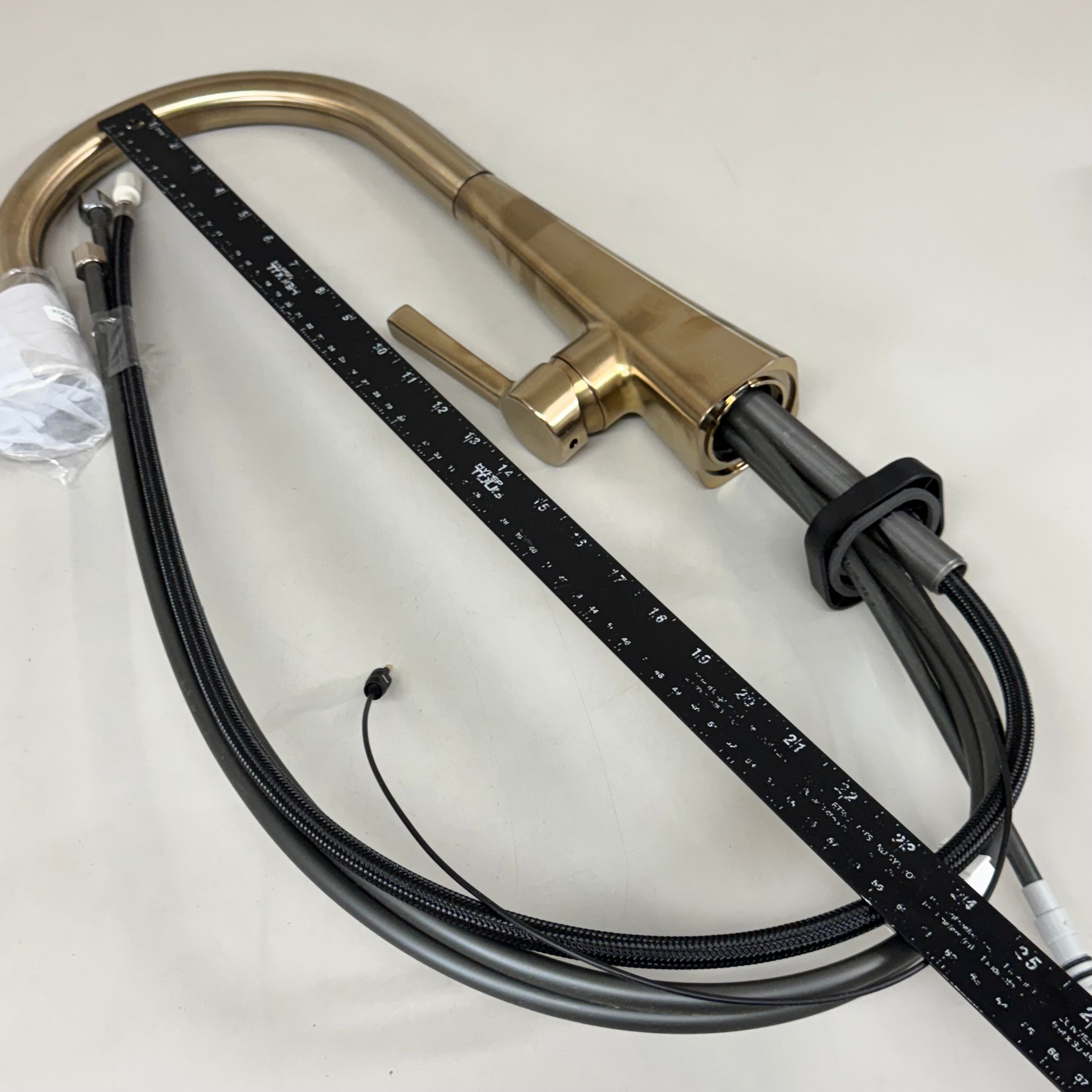 DELTA Lenta Pull-Down Kitchen Faucet w/ Touch Activation Champagne 19802TZ-CZDST