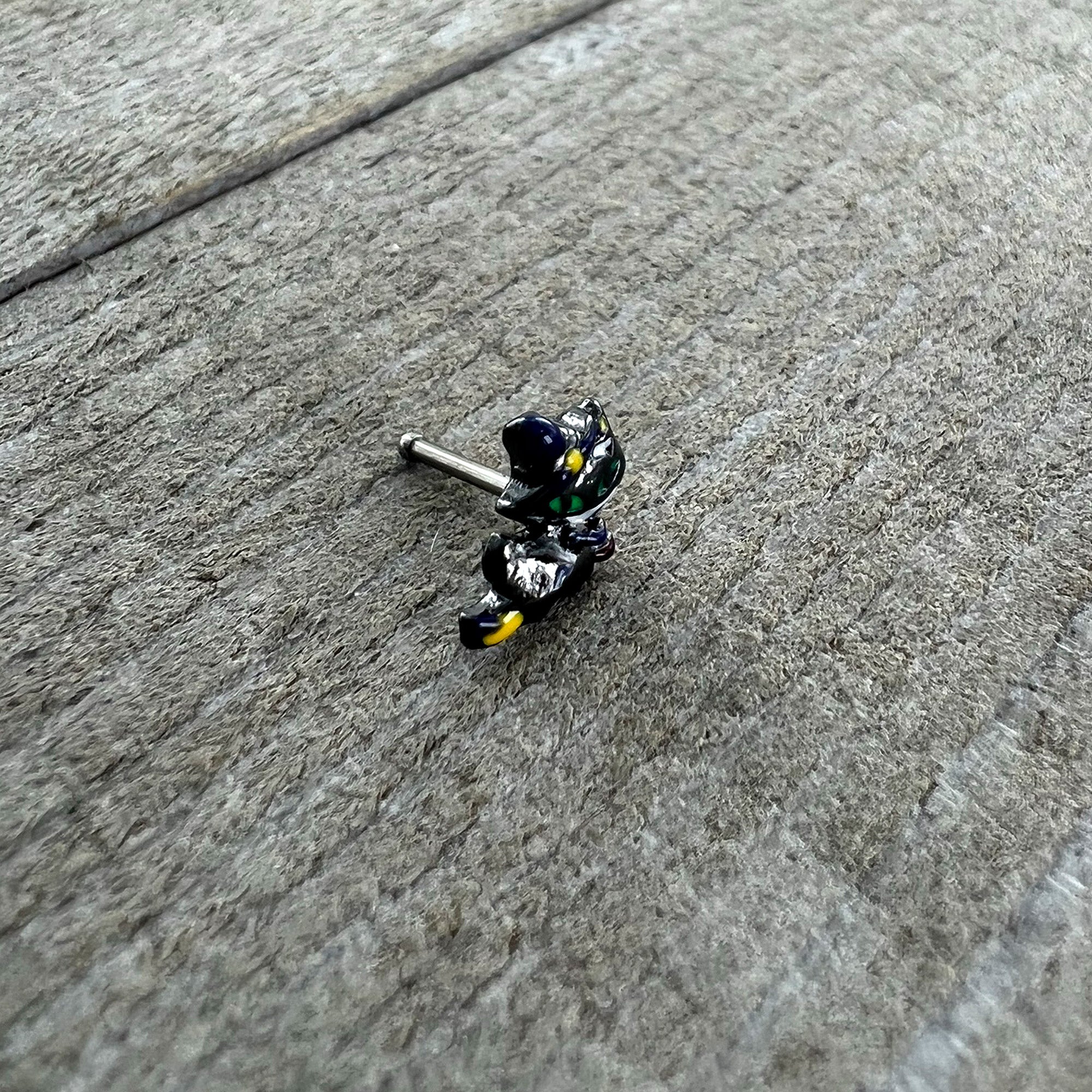 20G 1/4 Witch Flying Cat Halloween Nose Bone