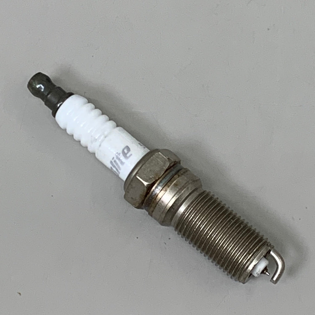 AUTOLITE(4 PACK)Platinum Iridium XP Spark Plug Fine Wire Tapered 5/8" Hex XP5362