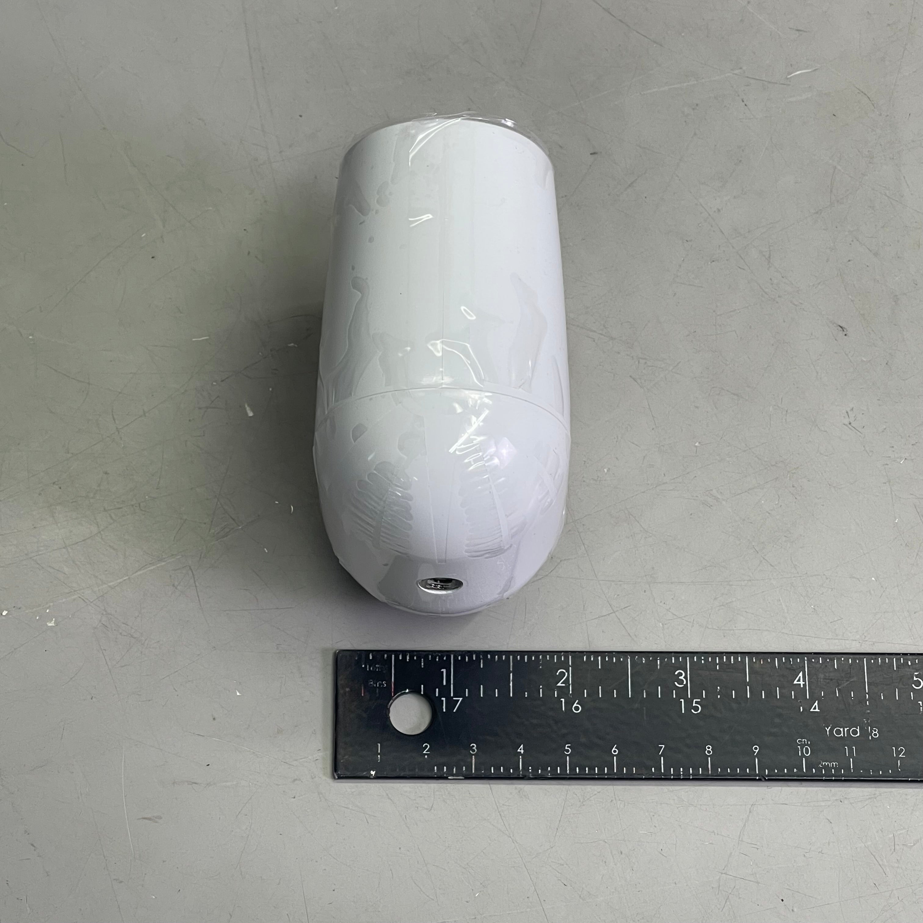 ARLO (3 PACK) Essential Wire-Free Spotlight Security Cameras 130° FOV White VMC2330W-100NAS (Pre-Owned)