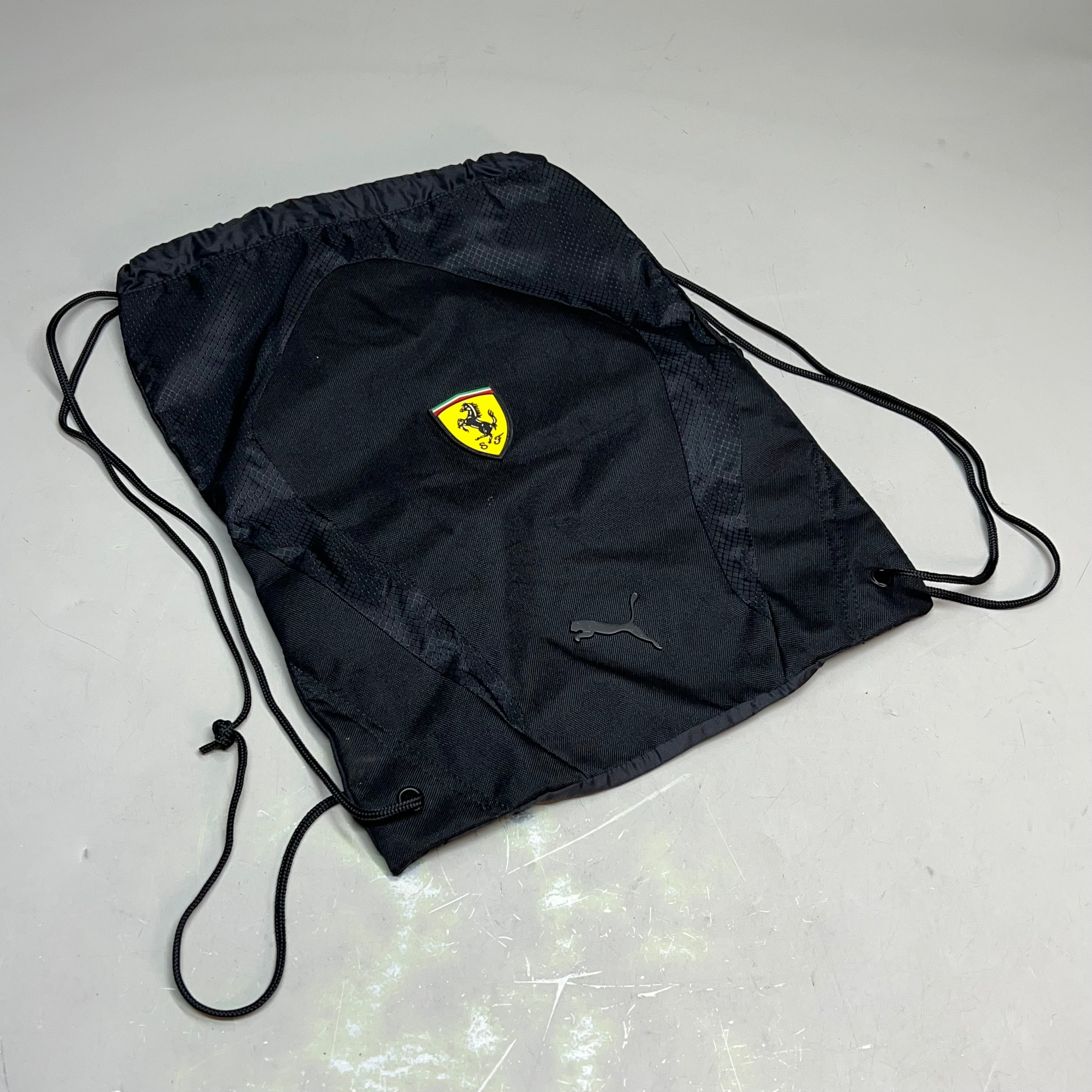 PUMA  Ferrari Drawstring Closure Bag 100% Nylon 18"x14" Black (Pre-Owned)