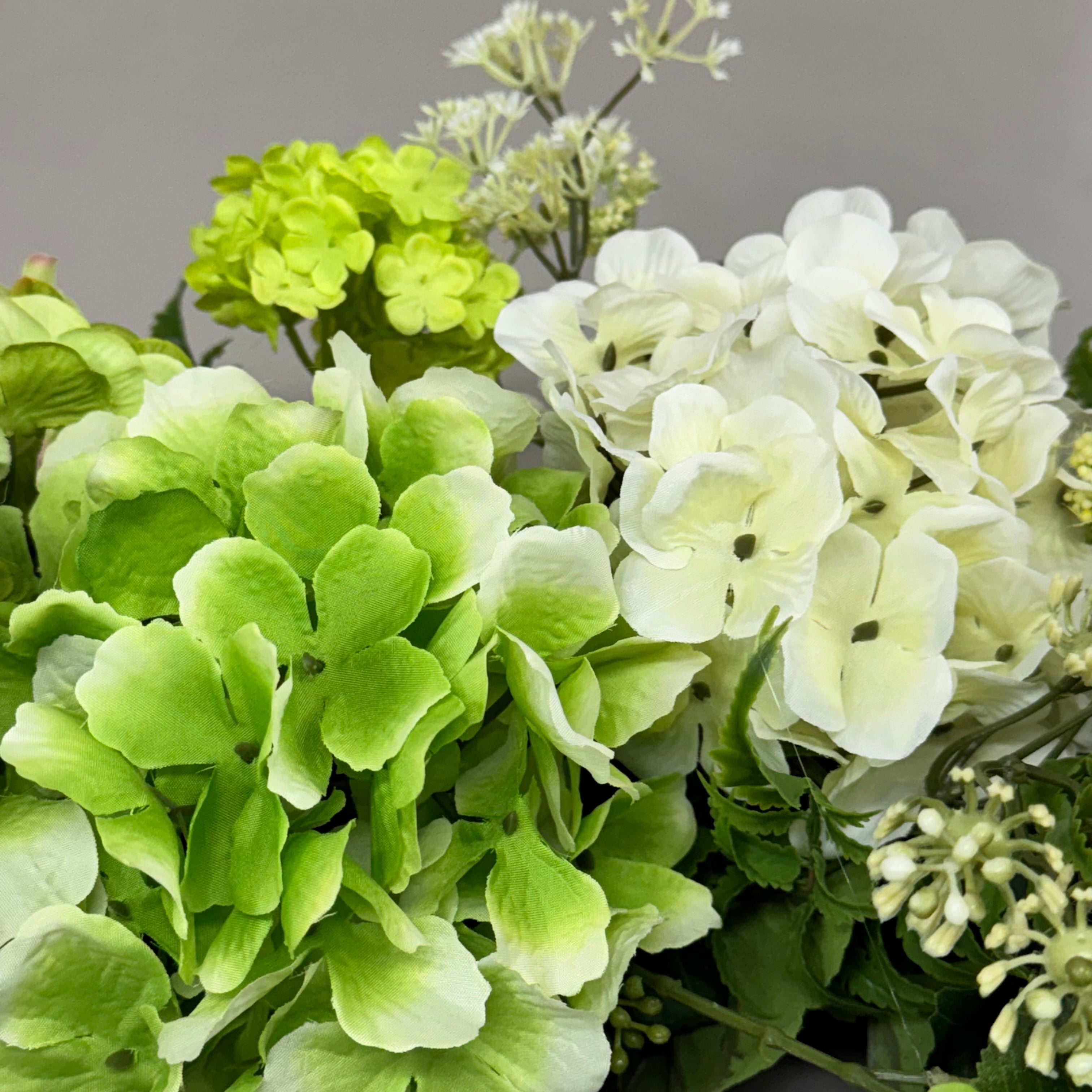 RAZ IMPORTS Hydrangea Spring Wreath 24" White & Green W4502082