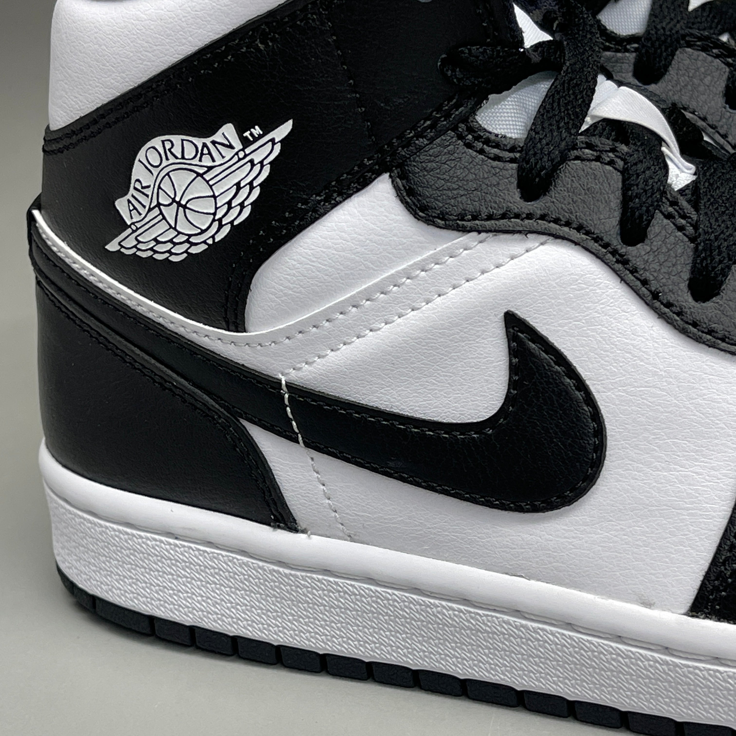 NIKE AIR JORDAN 1 Mid Panda Shoe Women's Sz 11 Black / White DV0991-101 (New)