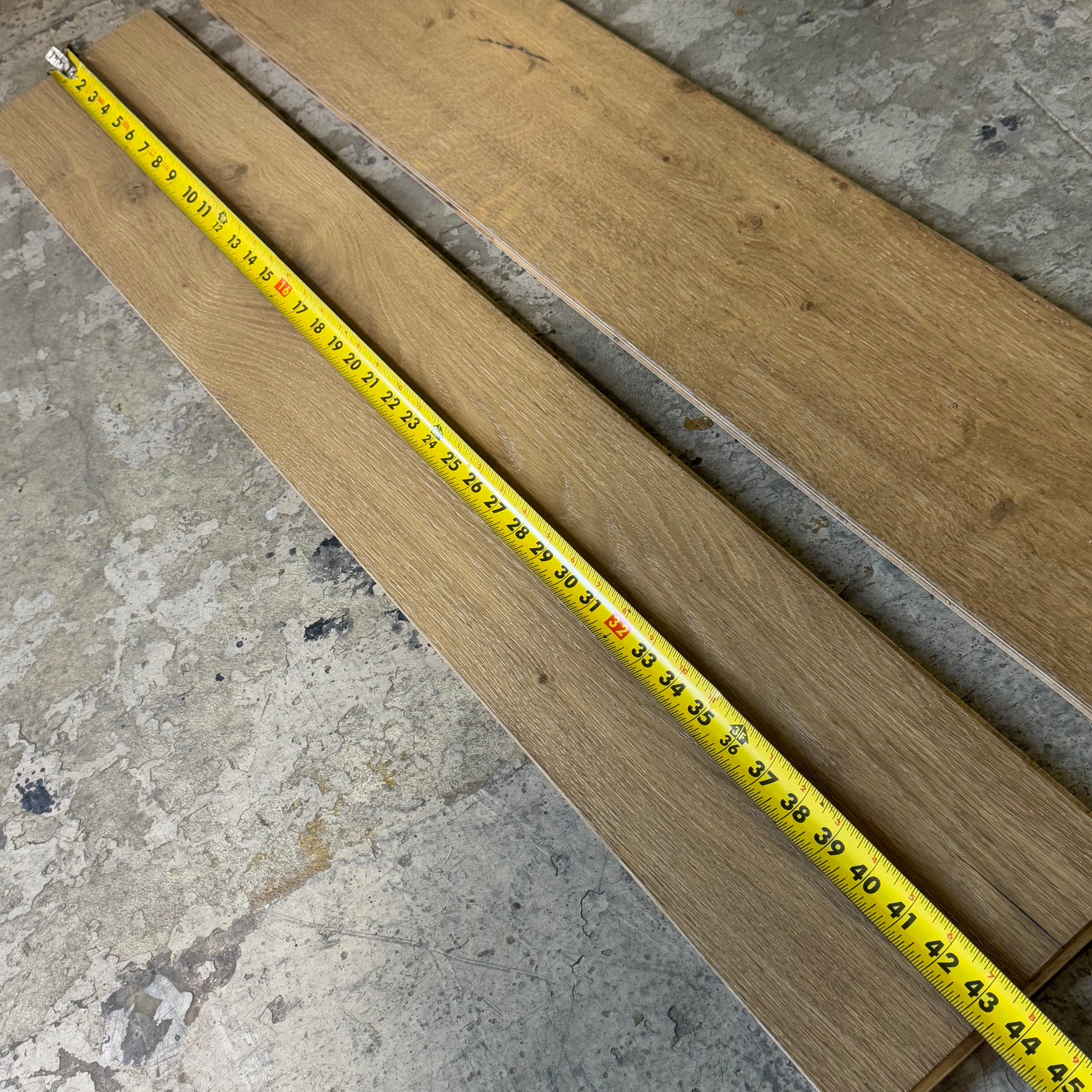 REWARD FLOORING Hardwood Flooring 31.09Sf/CT Sz 5/8” x 7-1/2” x Rl (23”-75”)