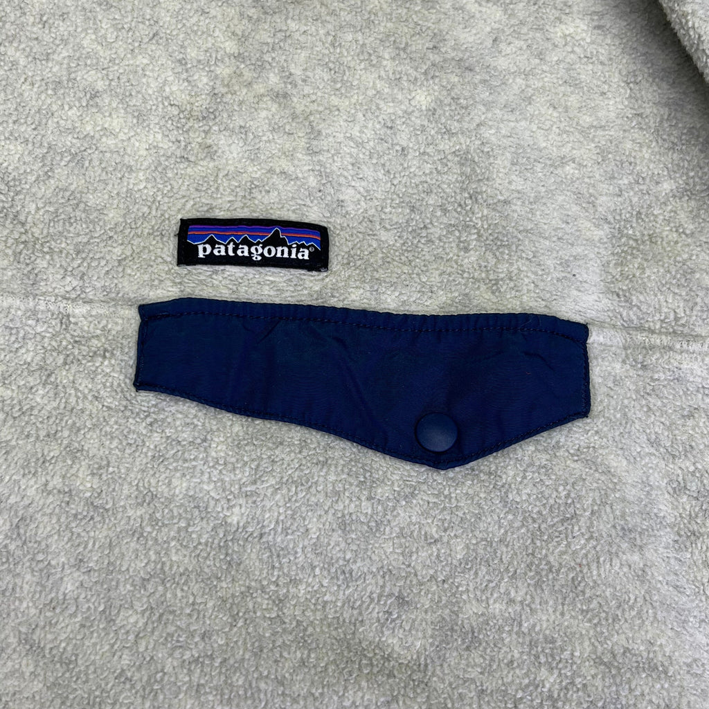PATAGONIA Lightweight Synchilla Snap-T Pull Over Men's XL Off White/Navy (Used)