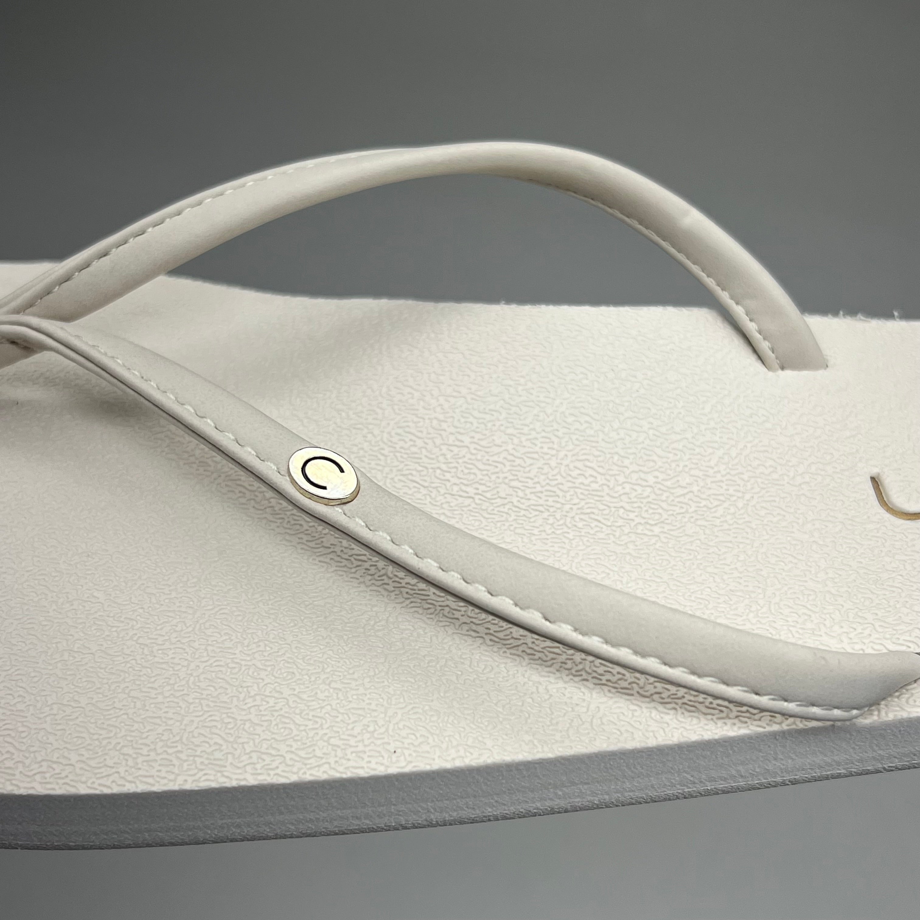 COBIAN Nia's Bounce Synthetic Leather Sandals Women's Sz 8, EU 38.5 Cream NIA25-110-8