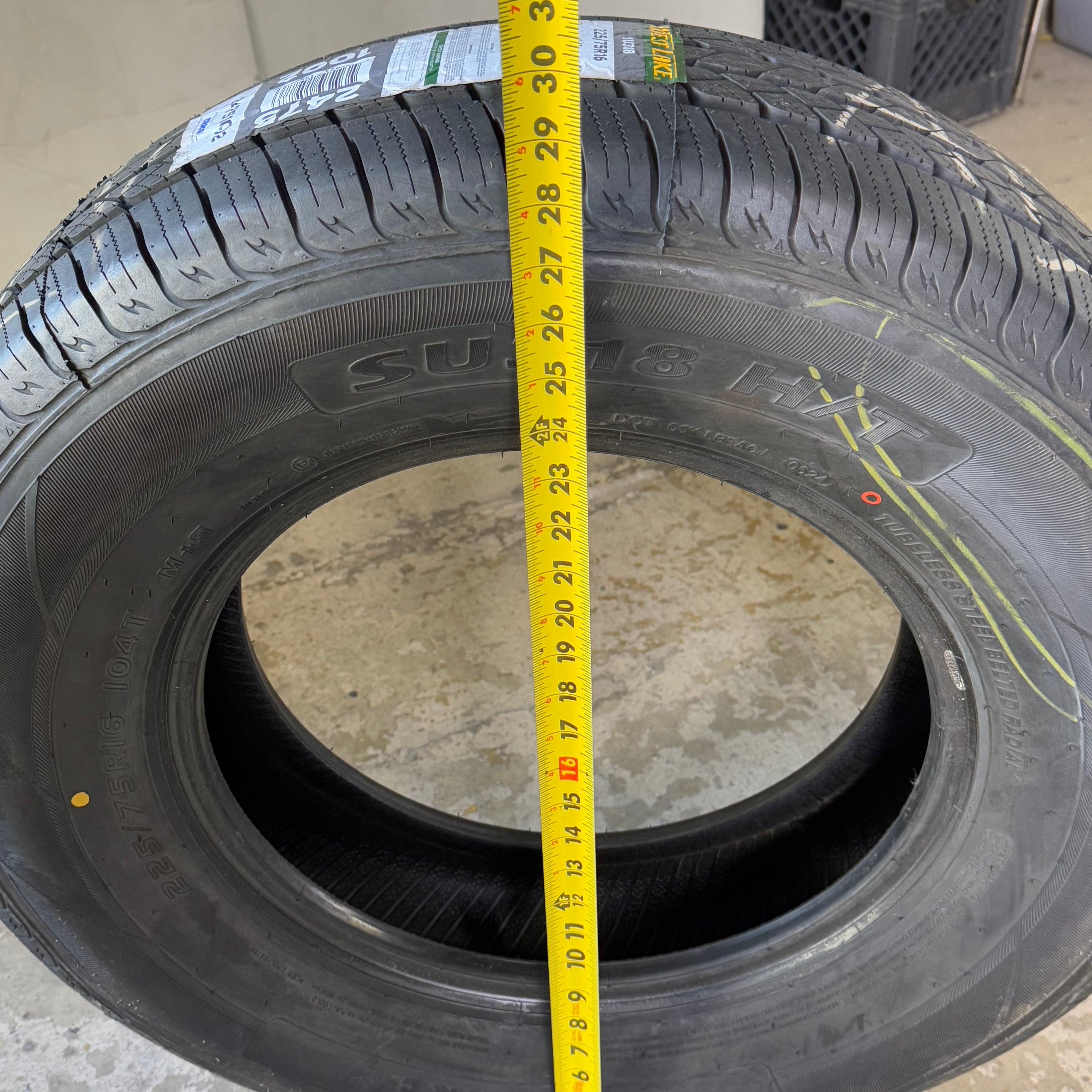 WESTLAKE All-Season Radial Tire Sz 225/75R16 104T Black SU318