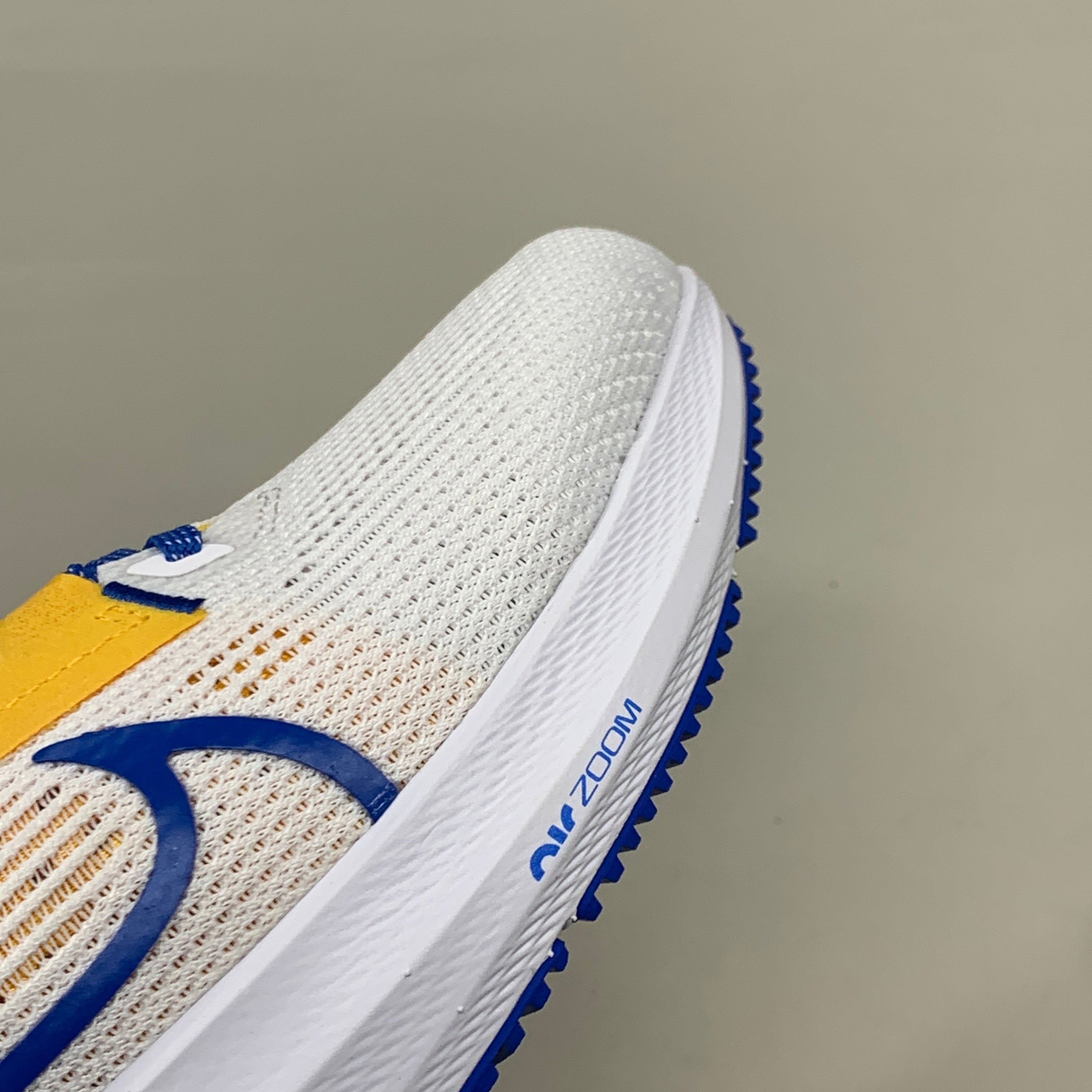 NIKE Zoom Pegasus 40 Shoes UCLA White/Signal Blue-Gold 14.5 Women's 13 Mens DZ5988 100
