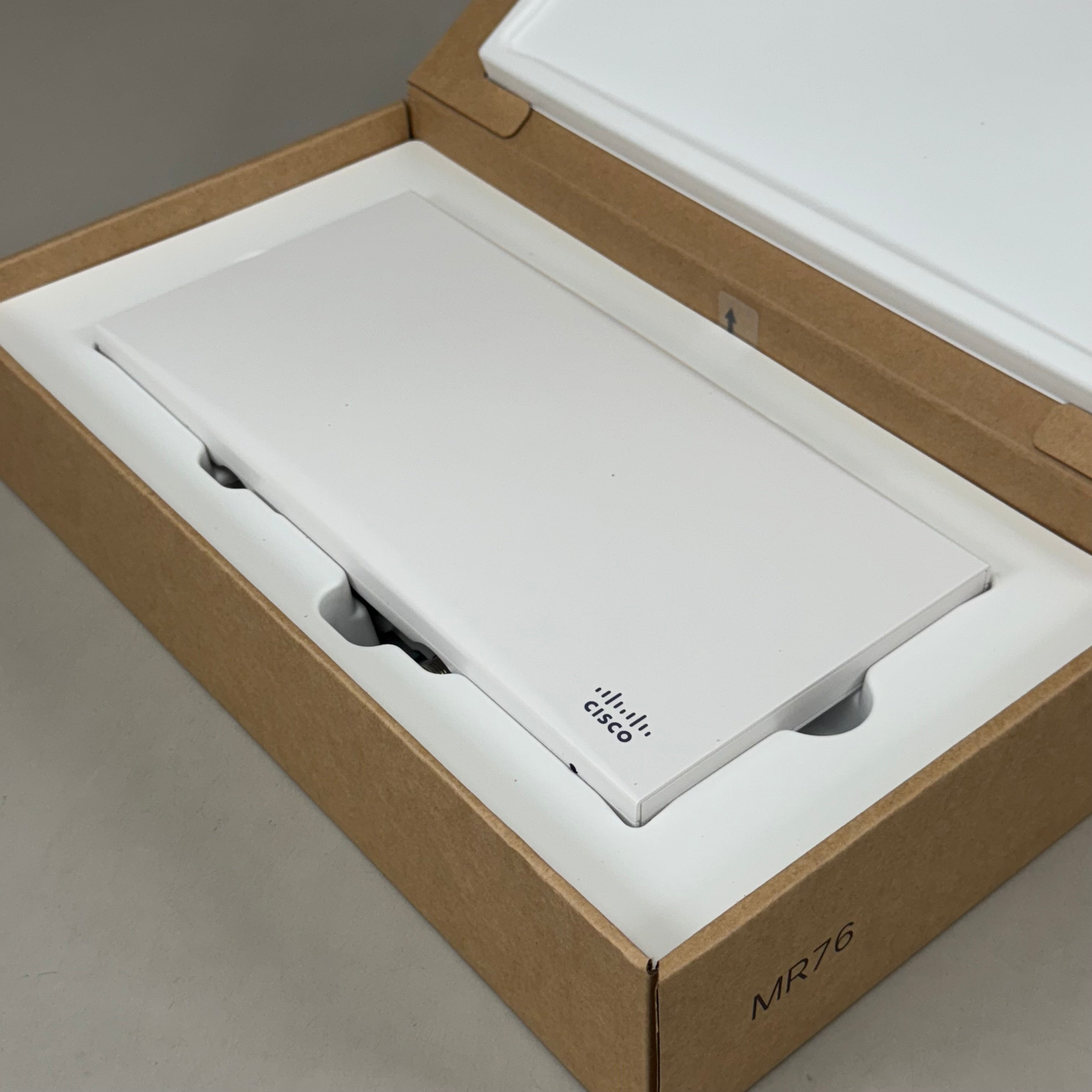 CISCO High Performance 802.11 Ax Wireless Access Point Outdoor Wifi 6 White MR76 (tied to a business)