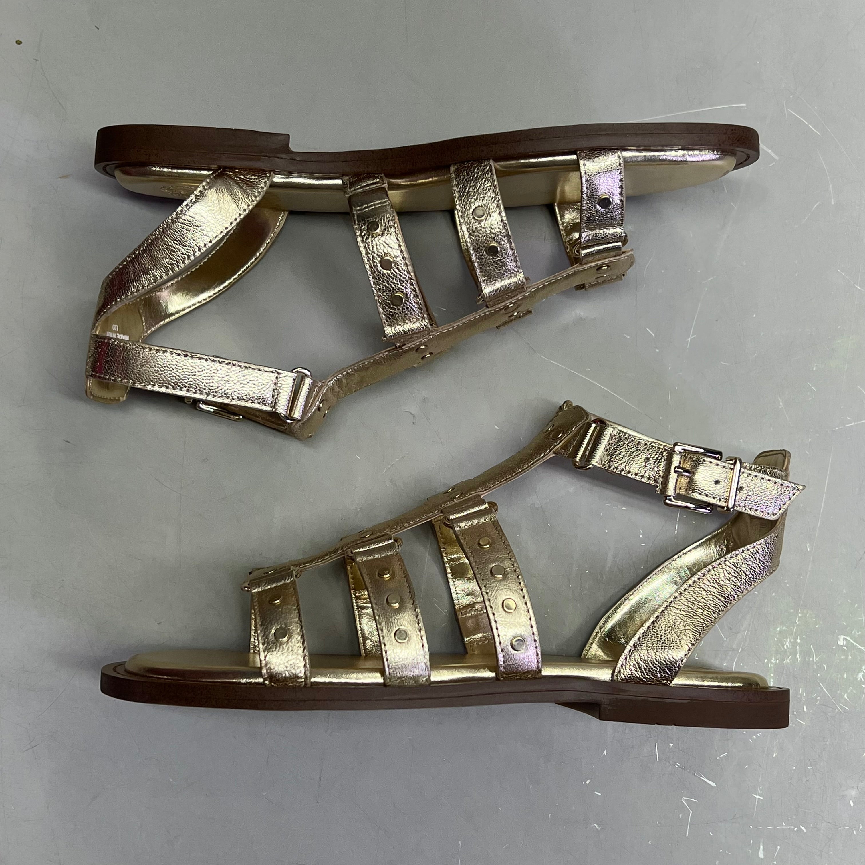 VINCE CAMUTO Leather Studded Gladiator Sandals Women's Sz 8.5M Egyptian Gold