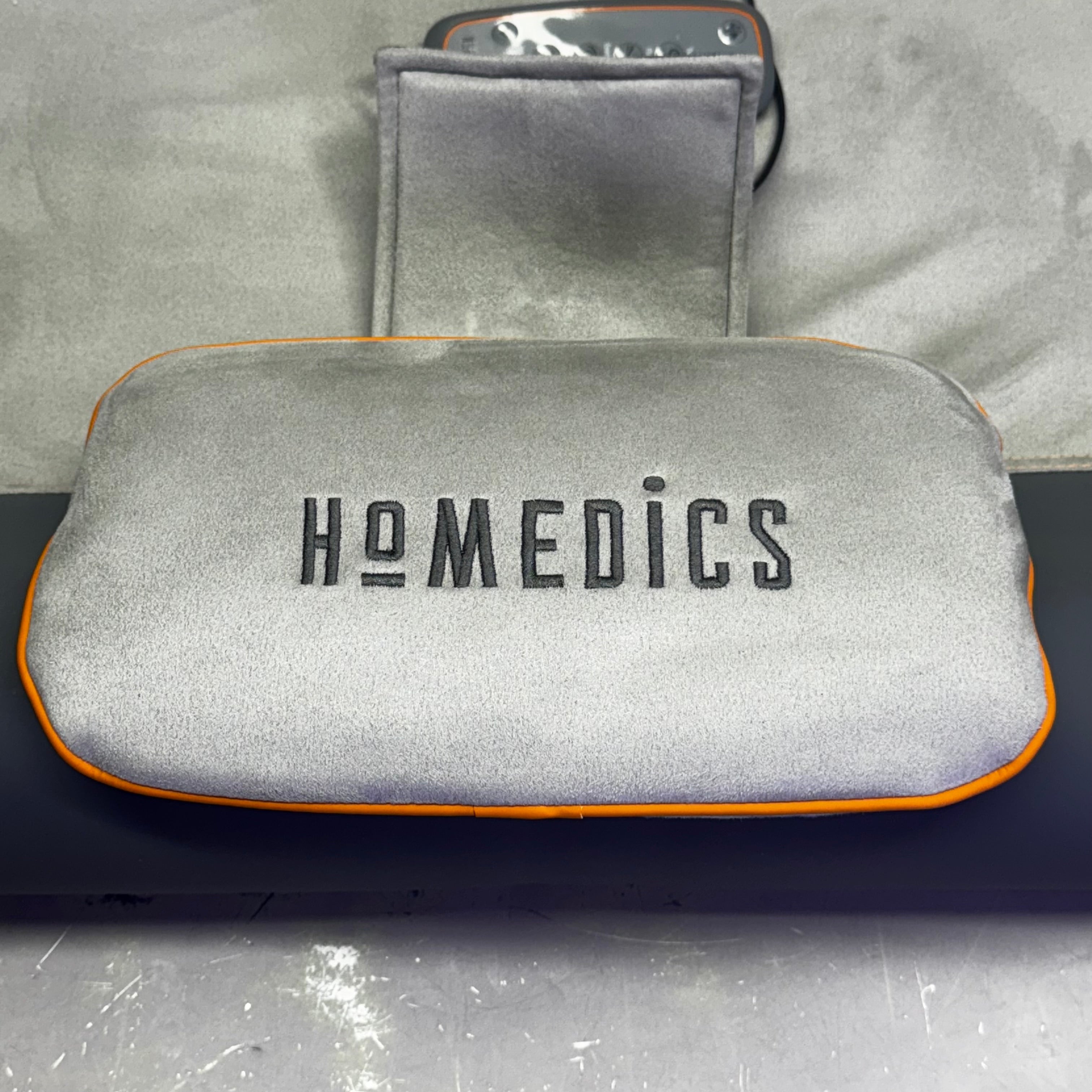 HOMEDICS Air Compression Back Stretching Mat 41"L x 20"W Grey BM-AC105 (New Other, Distressed Box)