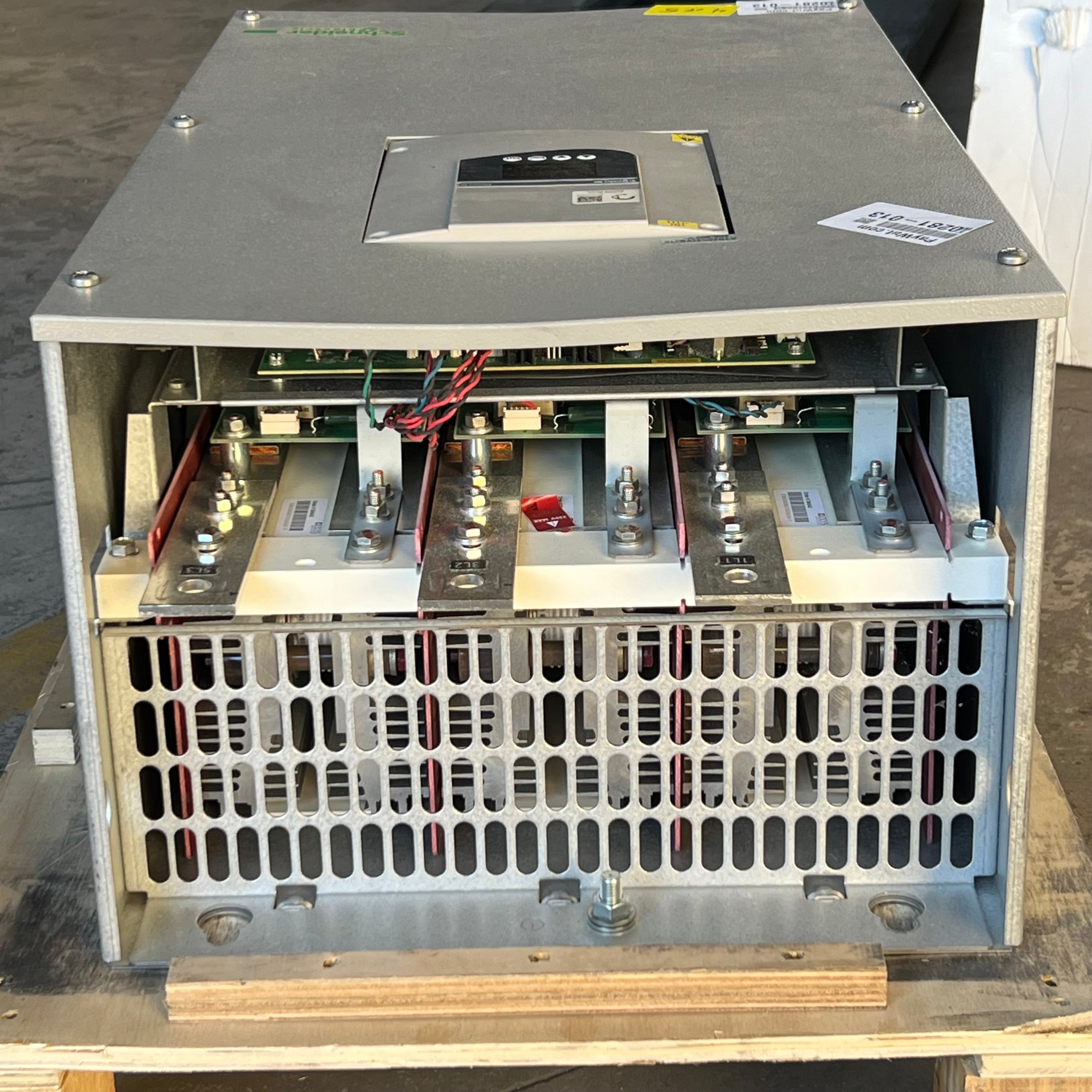 SCHNEIDER ELECTRIC Soft Starter Sz 26.5” H x 16” Lx11.5” W ATS48CC1YS316