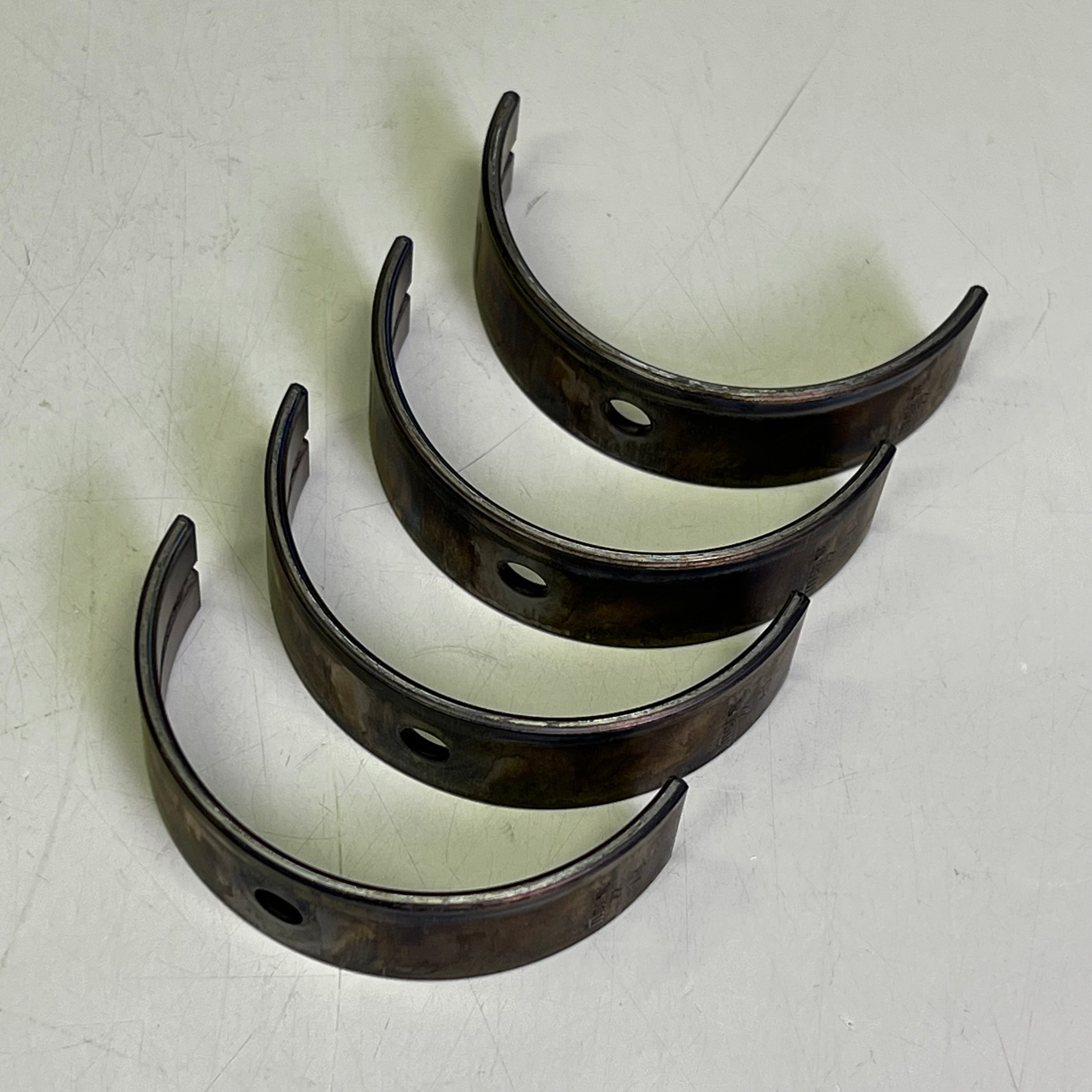 MAHLE Clevite 77 H Series Main Bearings Set For SB Chevy Vehicles MS-909H-9