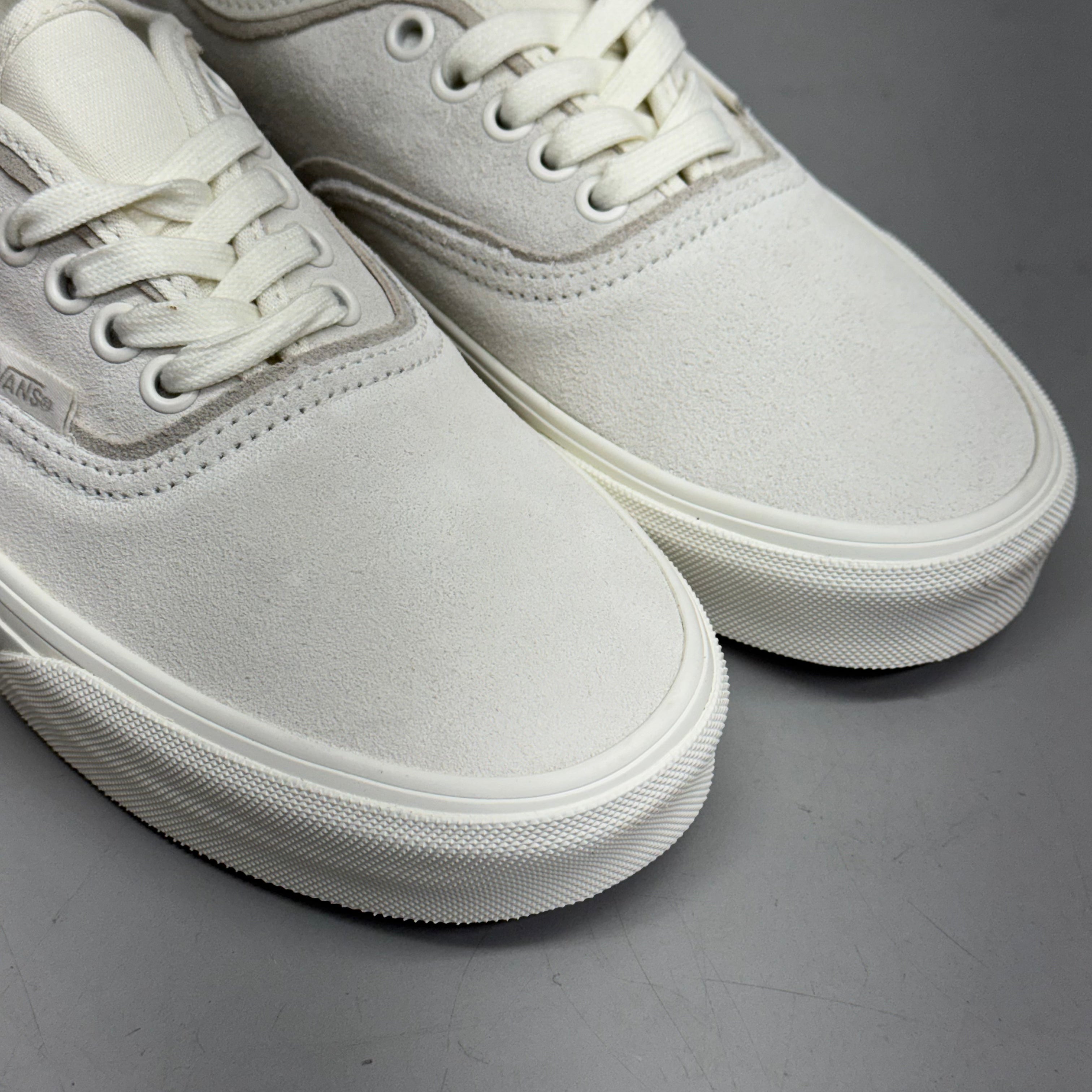 VANS Authentic Sliver Sneakers Shoes Mens's Sz 11 White/White VN000D6DWWW