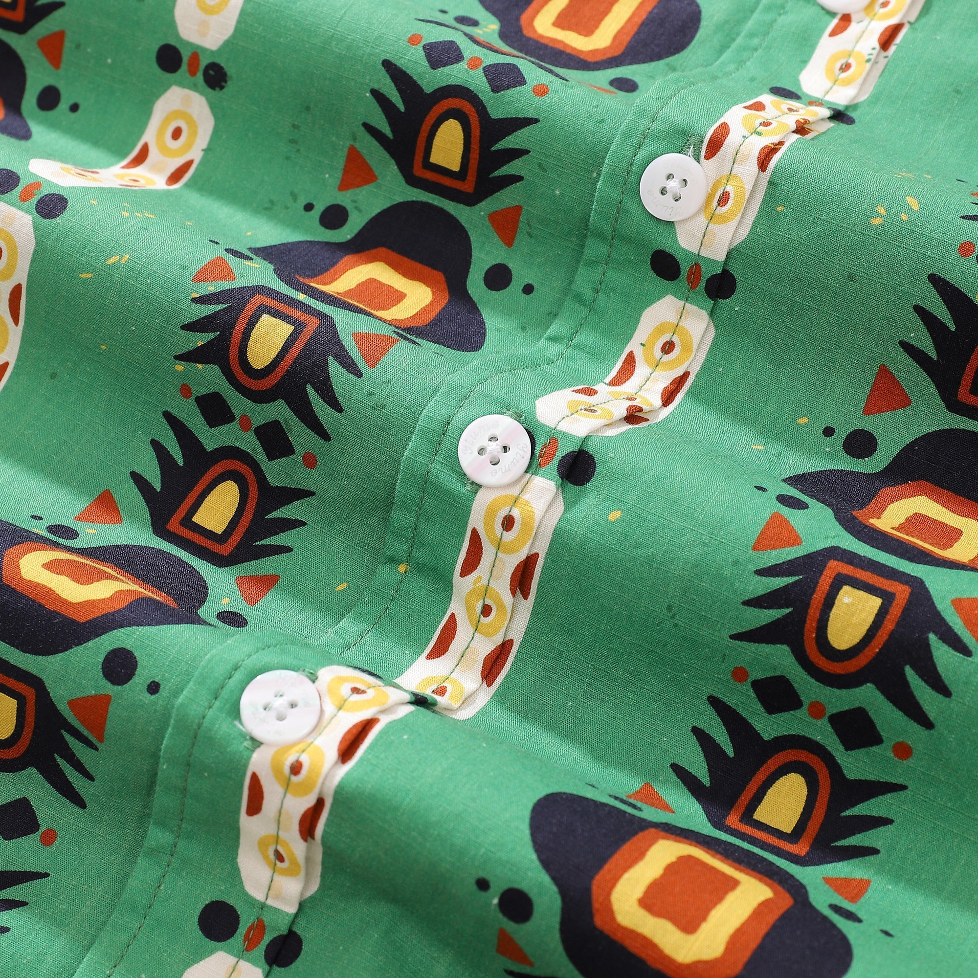 Men's 1970s Vintage Hawaiian Shirt Nation of the South Print Cotton Button-down Short Sleeve Aloha Shirt By Evan