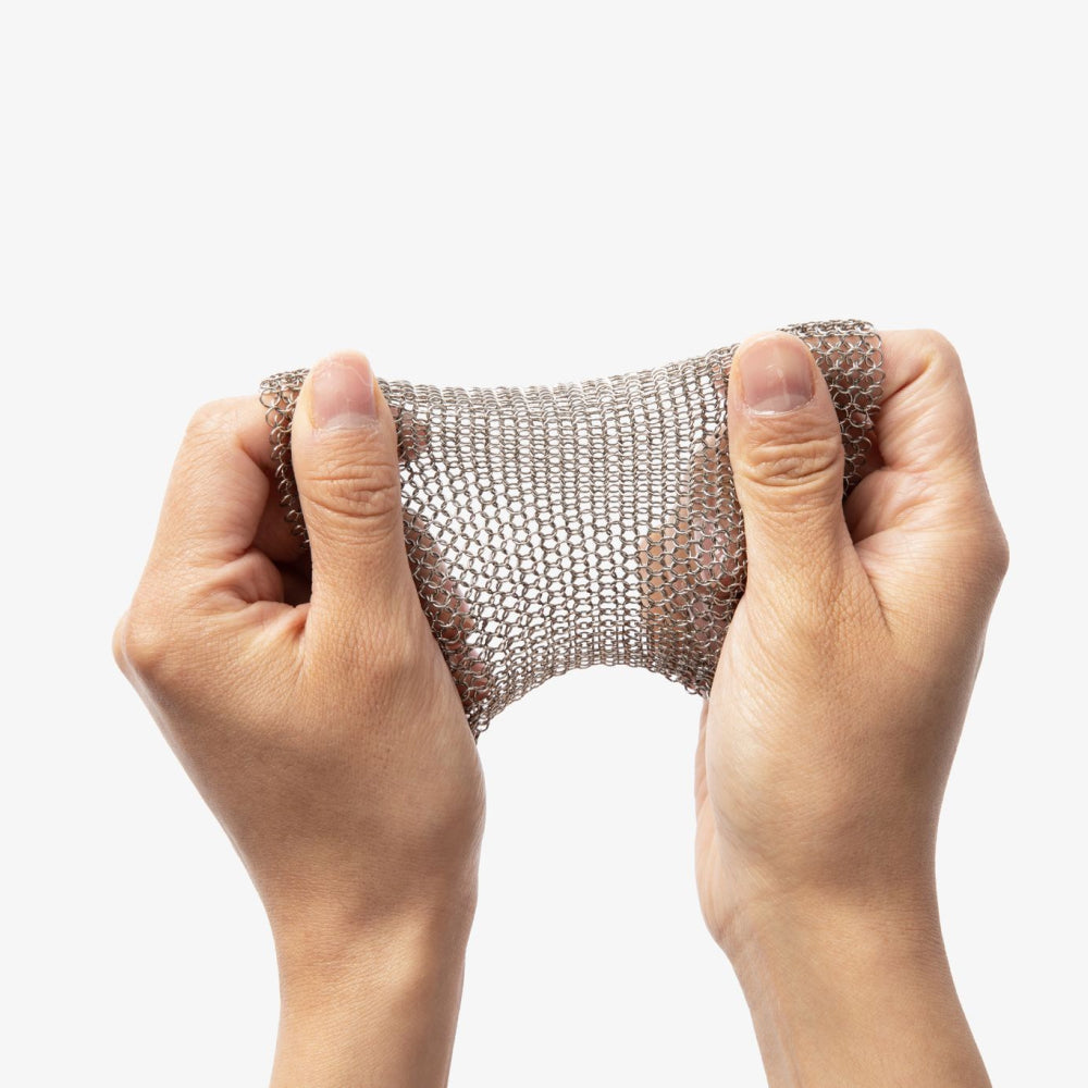 Field Company stainless steel chainmail scrubber for cast iron cleaning