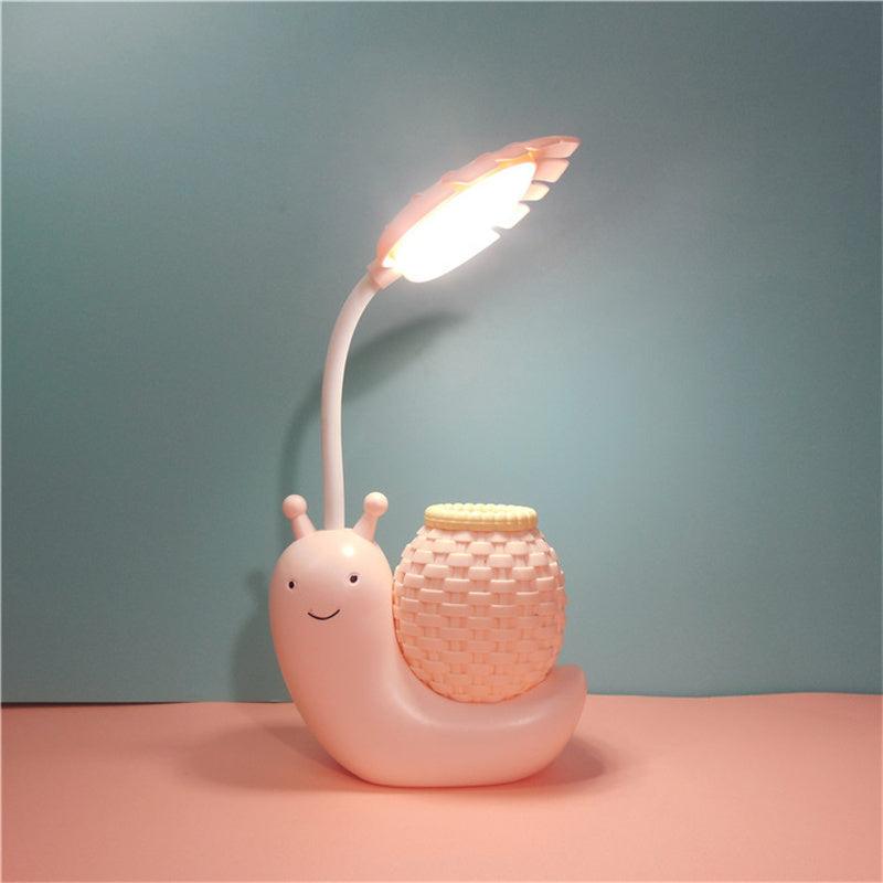 Snail Led Table Lamp Cute Pen Holder Desk Light Reading Study Children Bedroom College Dorm Eye Protection Adjustable Organizer Cute Study Lamps for Bedroom Décor