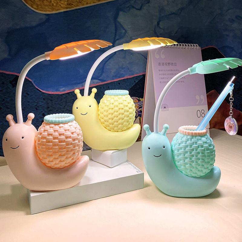 Snail Led Table Lamp Cute Pen Holder Desk Light Reading Study Children Bedroom College Dorm Eye Protection Adjustable Organizer Cute Study Lamps for Bedroom Décor